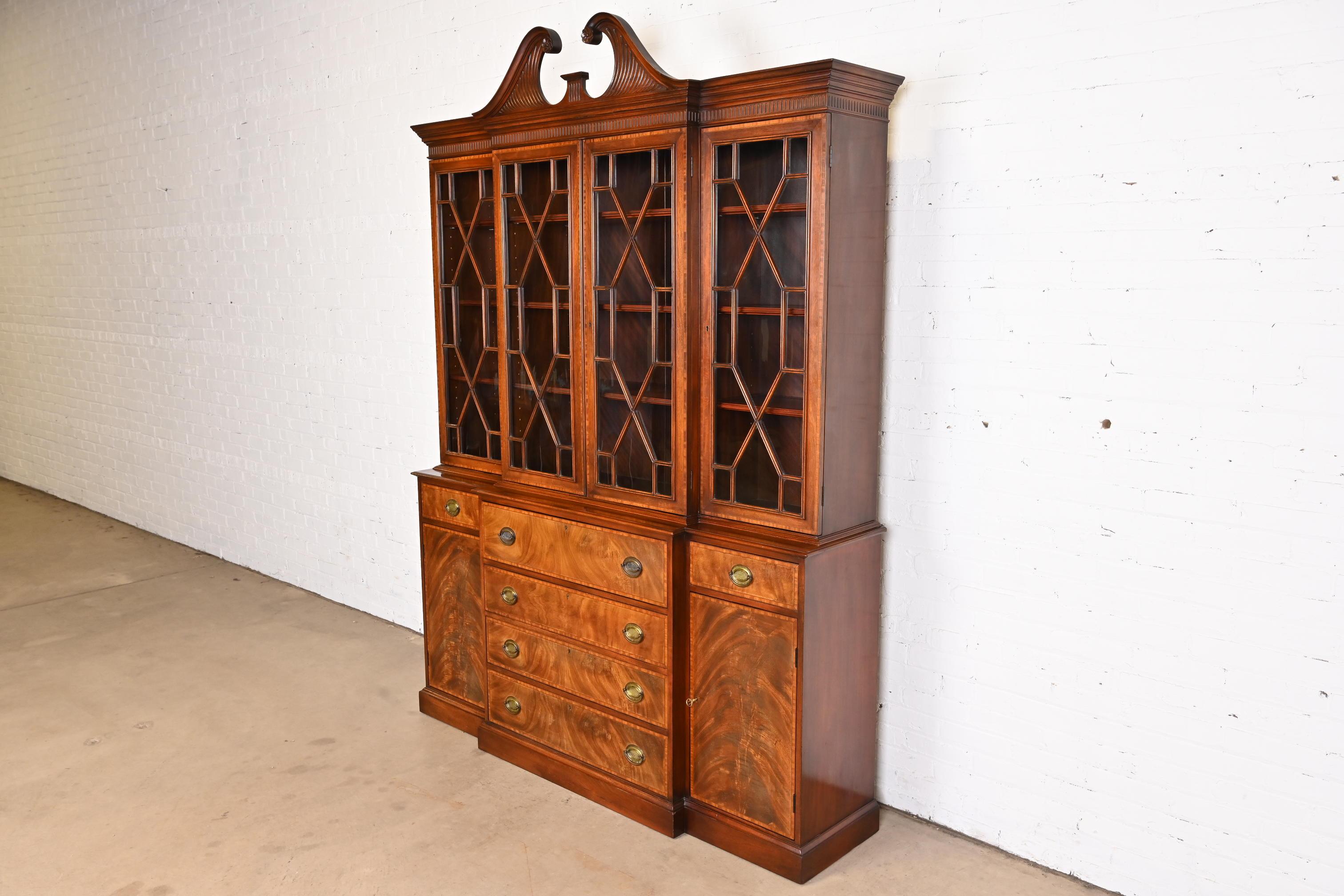 Georgian Carved Mahogany Breakfront Bookcase Cabinet by Beacon Hill In Good Condition In South Bend, IN