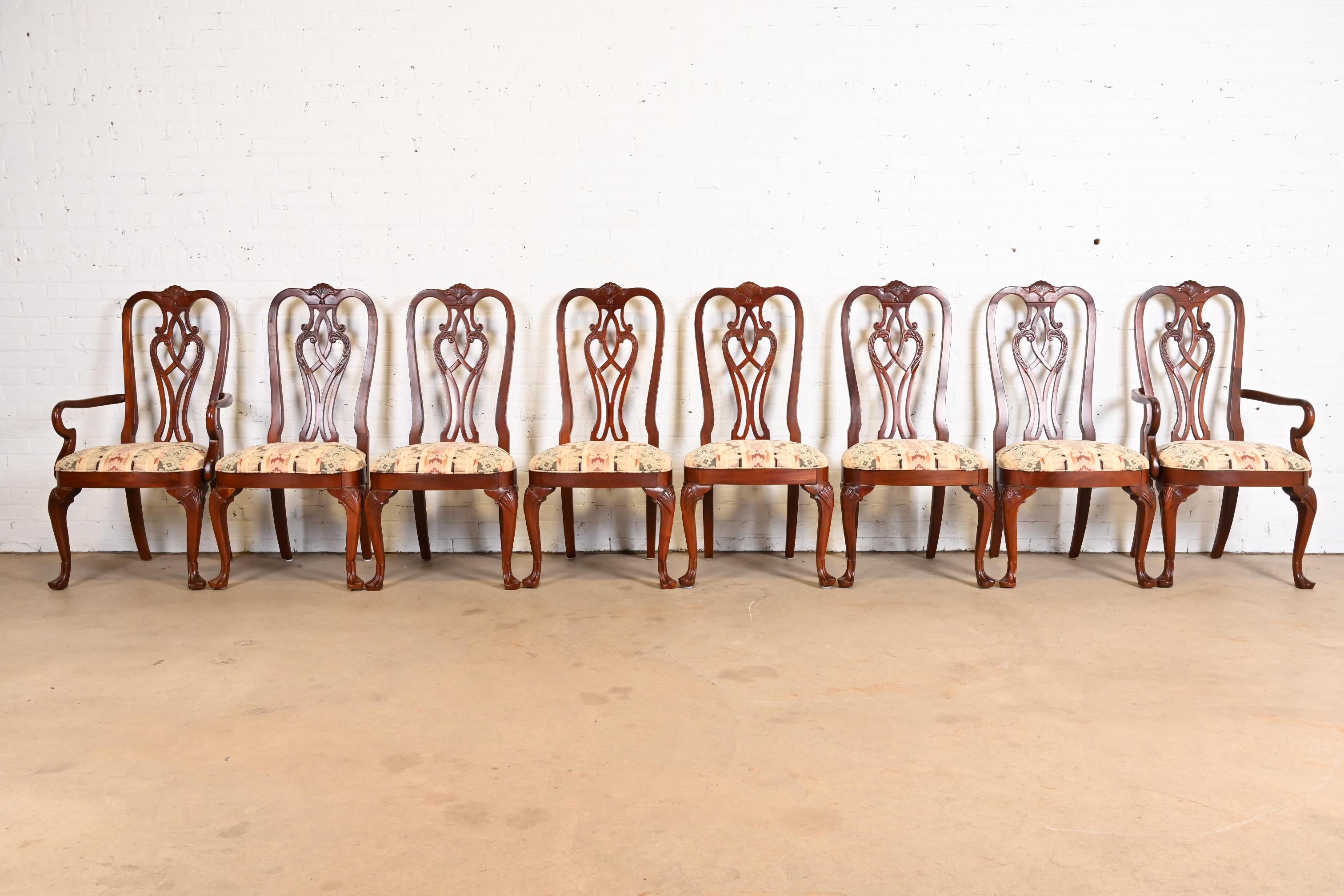 American Georgian Carved Mahogany Dining Chairs, Set of Eight For Sale