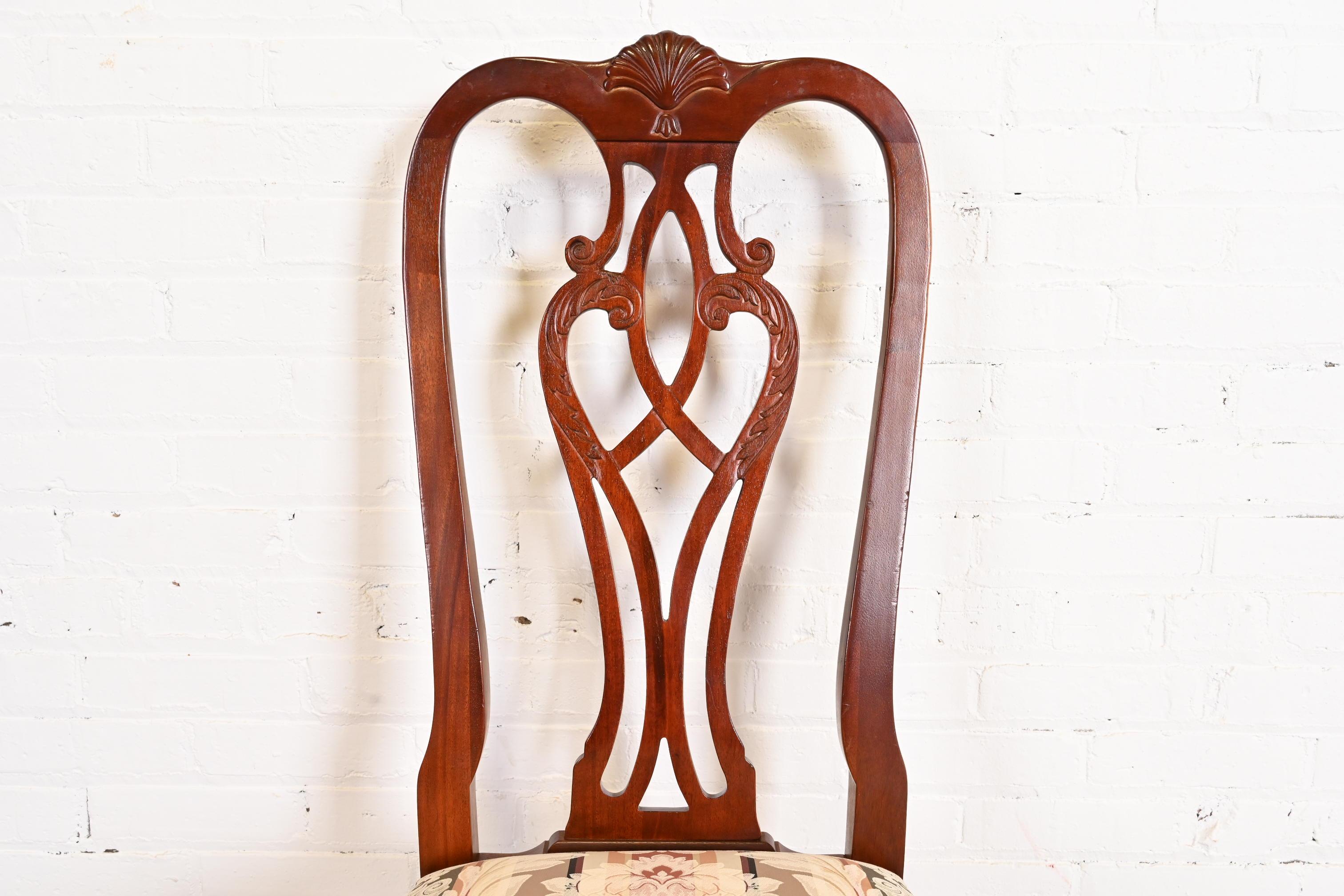 Georgian Carved Mahogany Dining Chairs, Set of Eight For Sale 2