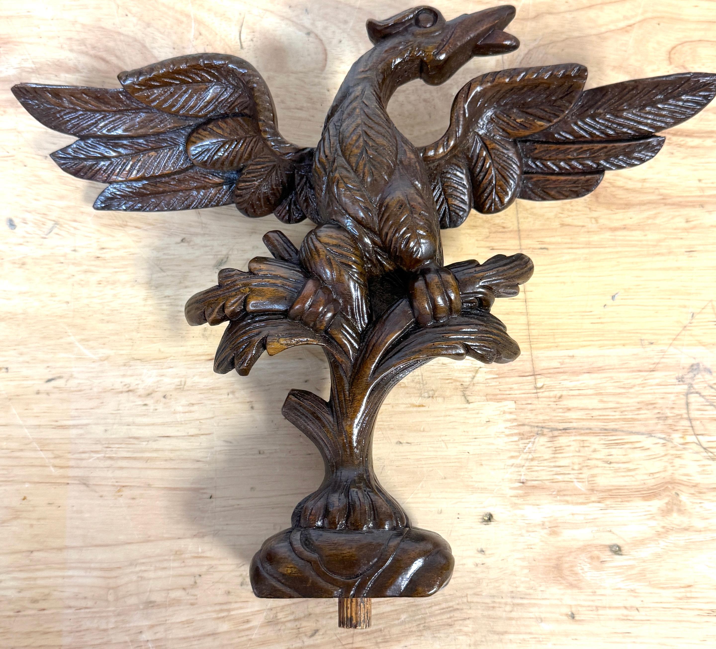 Georgian Carved Mahogany Eagle Ornament, in the Manner of Thomas Chippendale For Sale 7