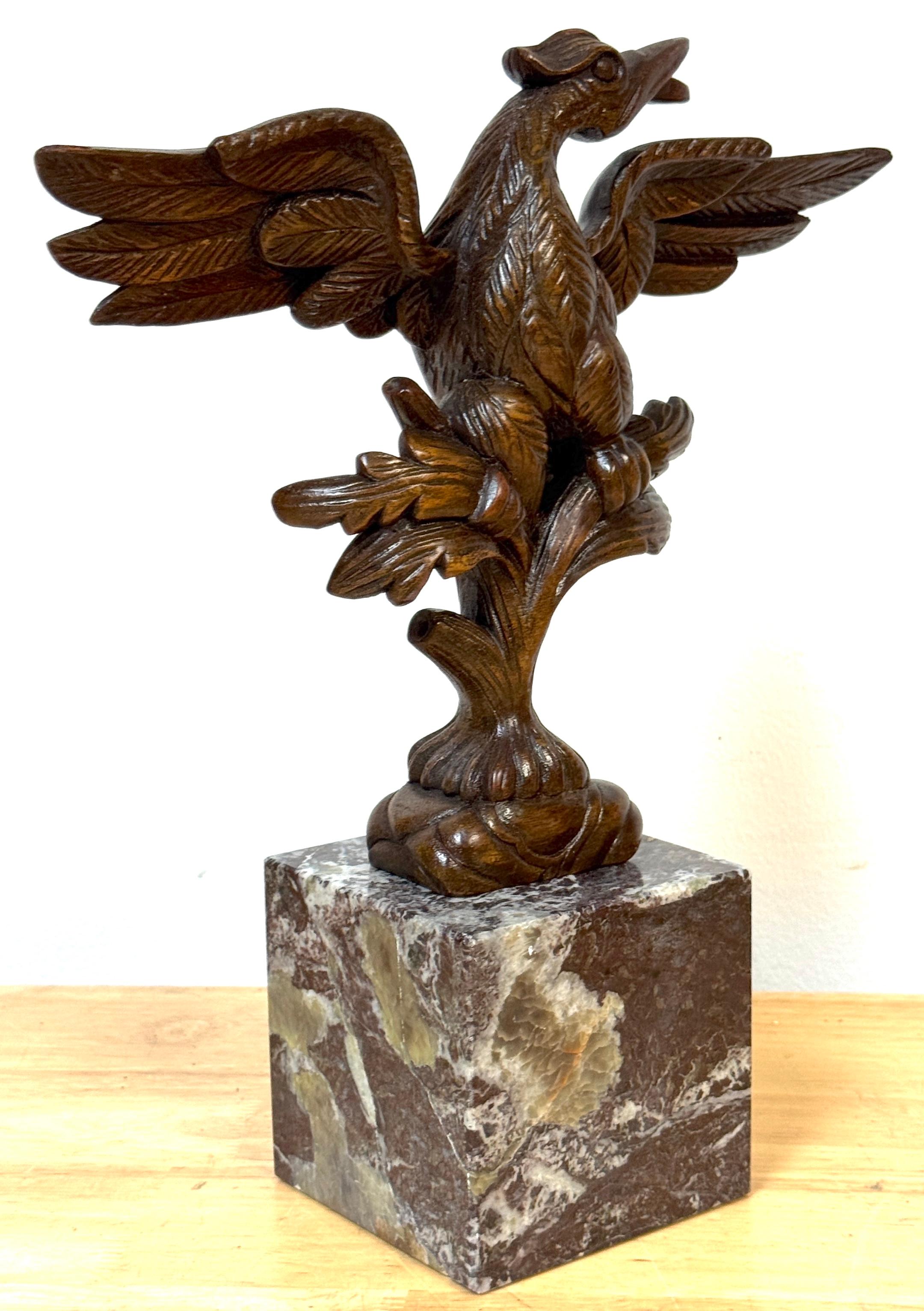 Georgian Carved Mahogany Eagle Ornament, in the Manner of Thomas Chippendale In Good Condition For Sale In West Palm Beach, FL