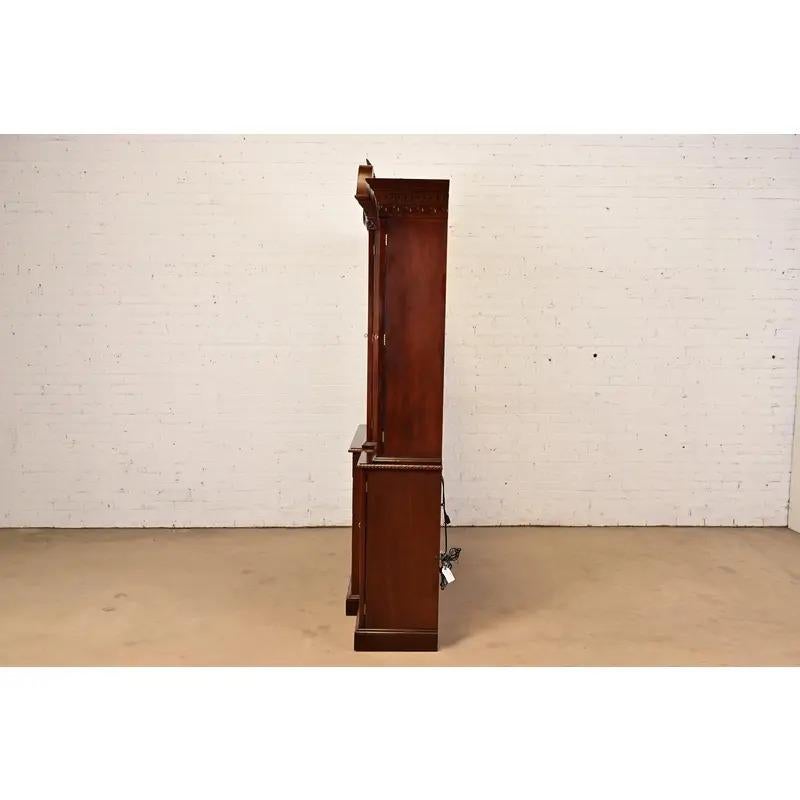 Georgian Carved Mahogany Lighted Breakfront Bookcase Cabinet by Craftique For Sale 7