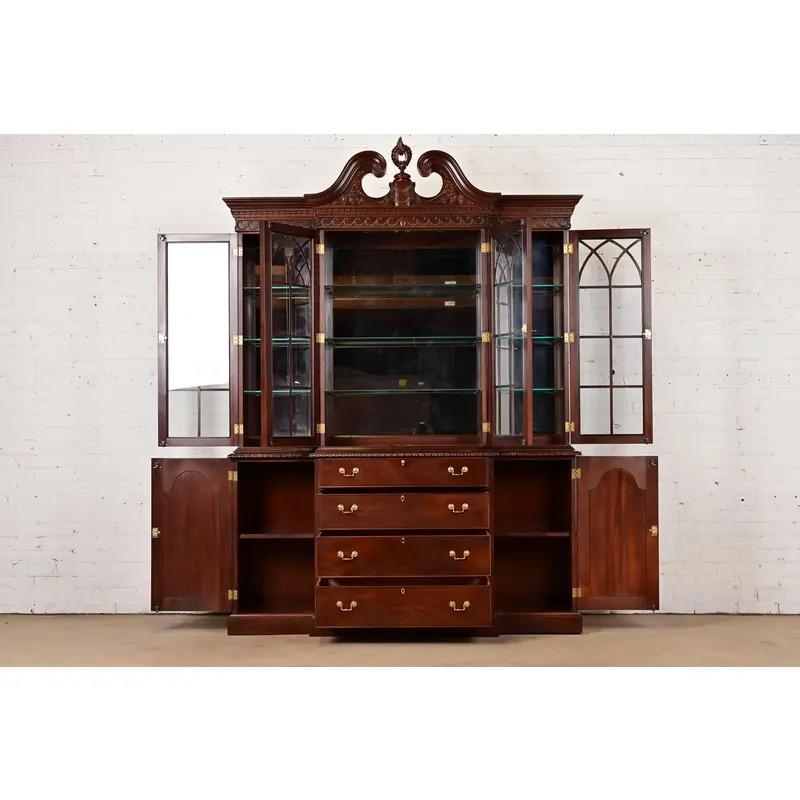 Brass Georgian Carved Mahogany Lighted Breakfront Bookcase Cabinet by Craftique For Sale