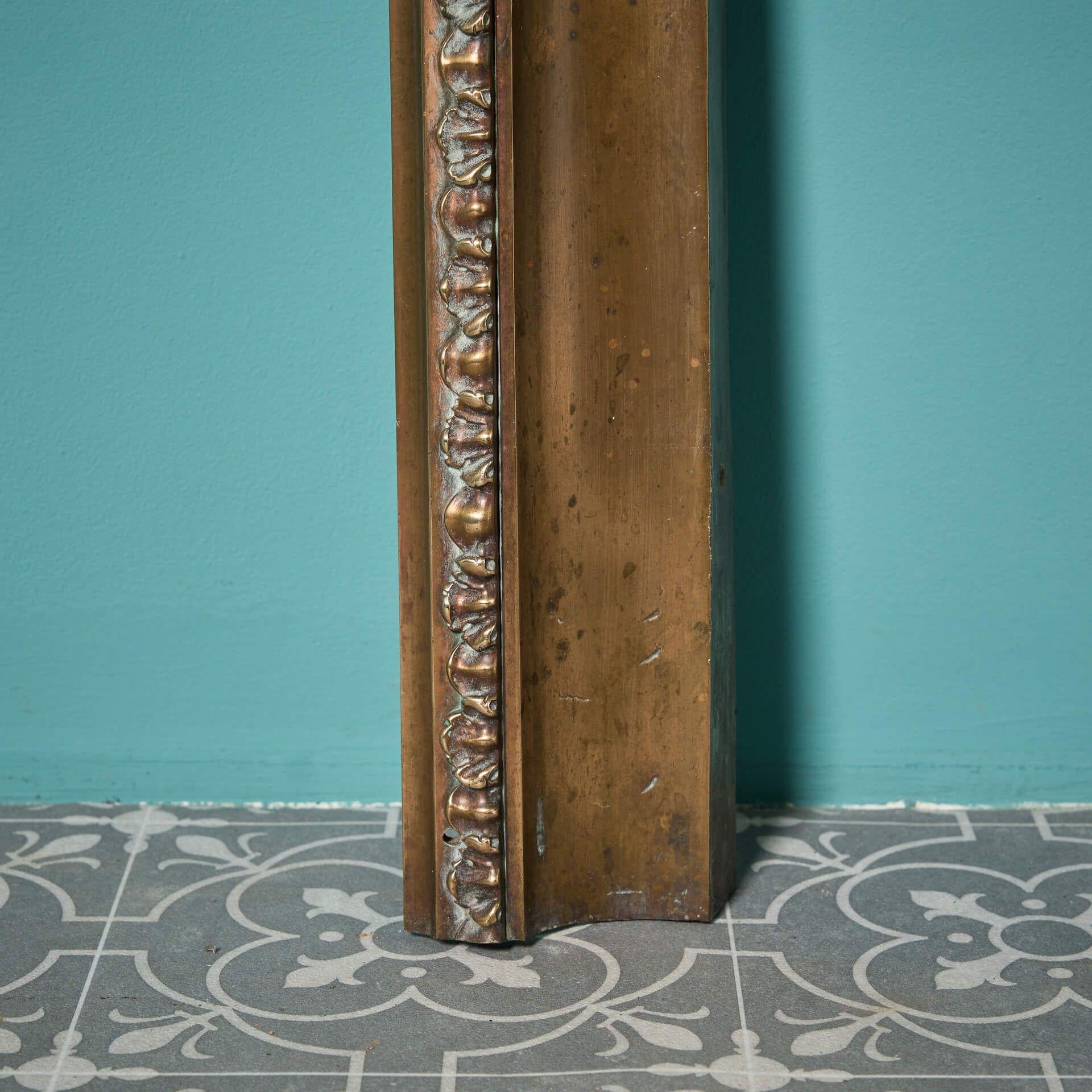 Inserto per caminetto in ottone fuso Georgian In condizioni discrete in vendita a Wormelow, Herefordshire