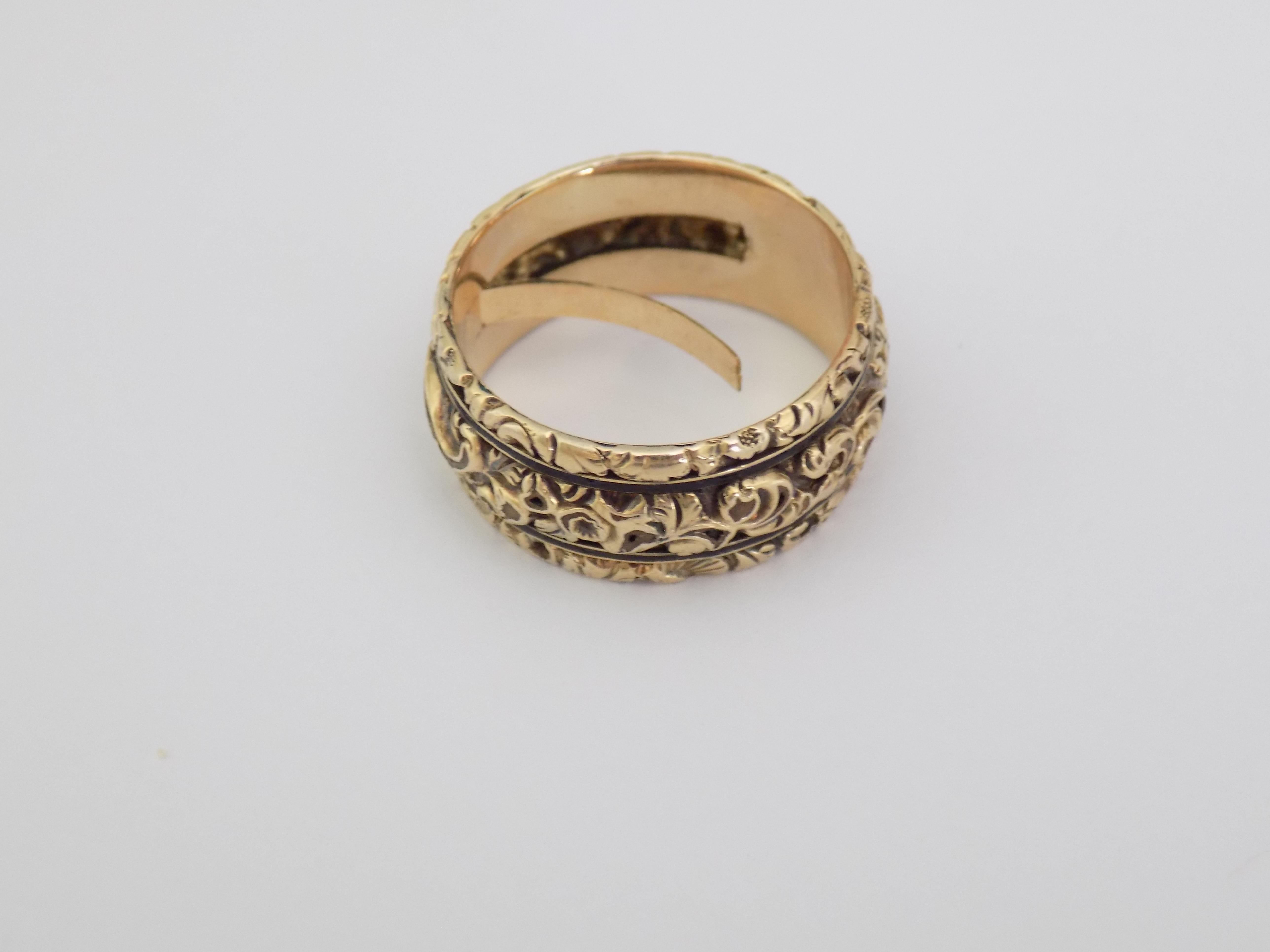 Georgianischer 18 Karat Gold Medaillon-Ring mit Kette Damen im Angebot