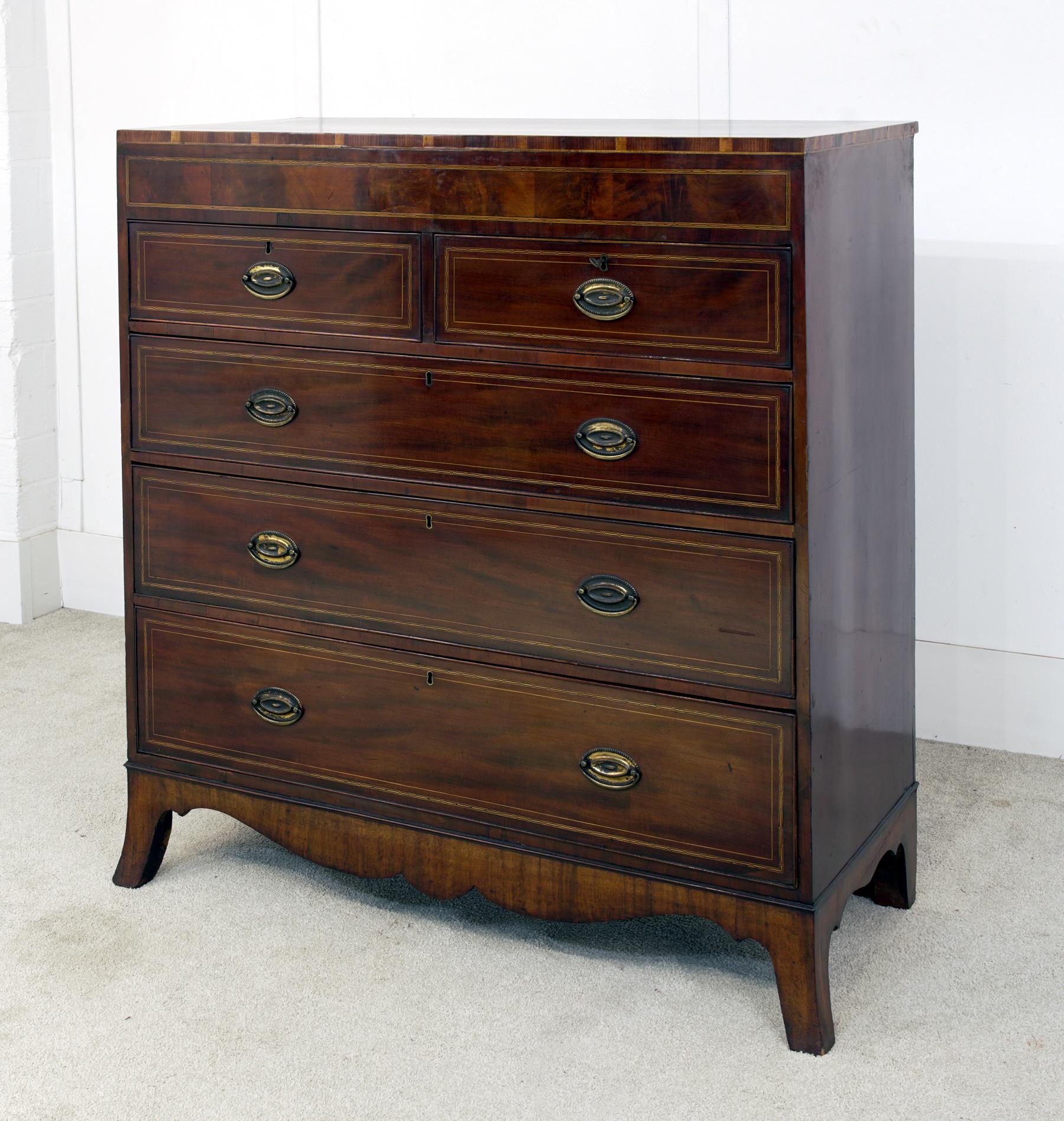 Gorgeous period Georgian chest of drawers in mahogany
Circa 1820
A beautifully proportioned Georgian chest of drawers crafted from rich, well-patinated mahogany
Purchased from a private residence in London's Kensington
The piece features two short