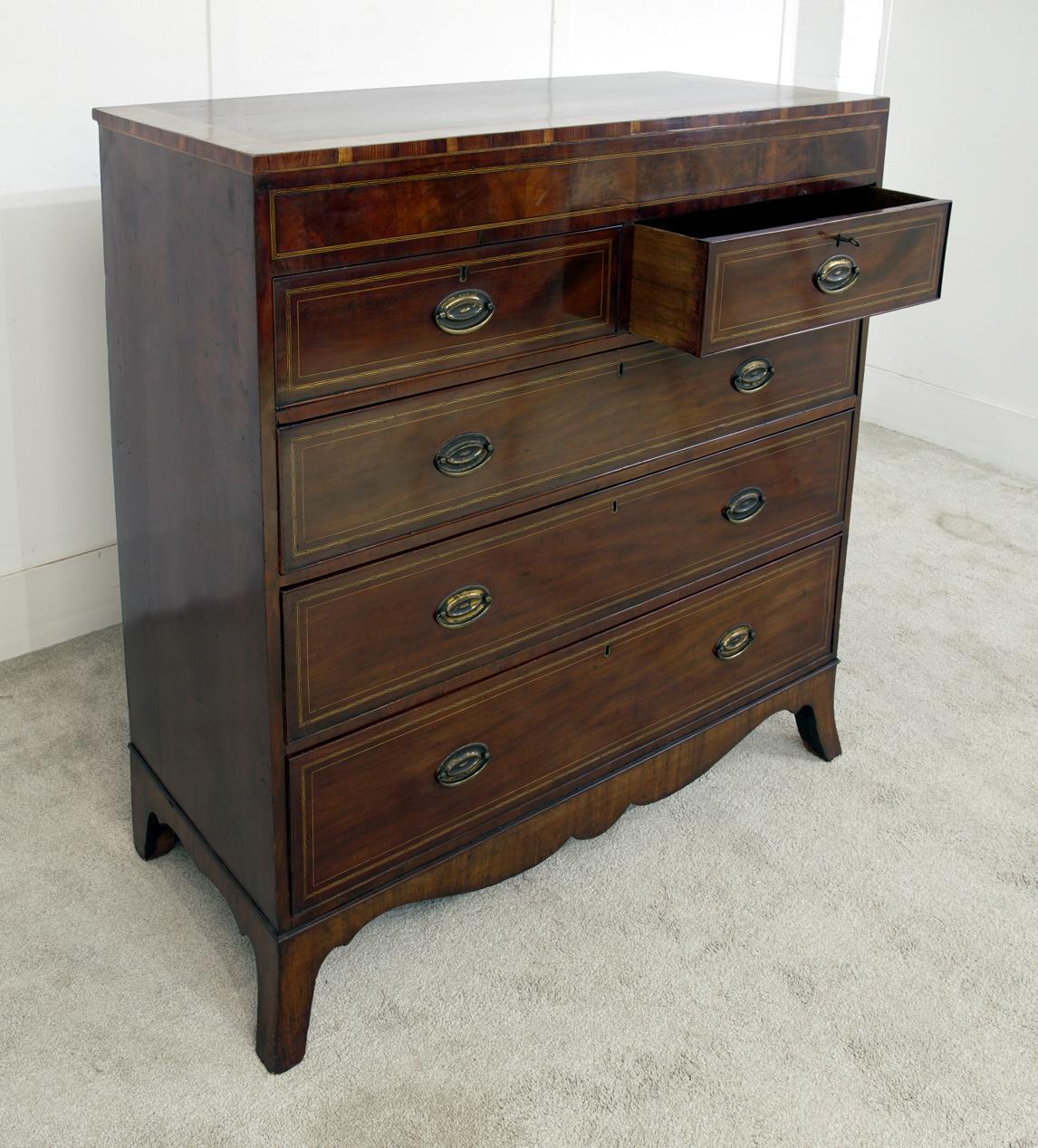 Georgian Chest Drawers Mahogany Satinwood Banding 1820 For Sale 5
