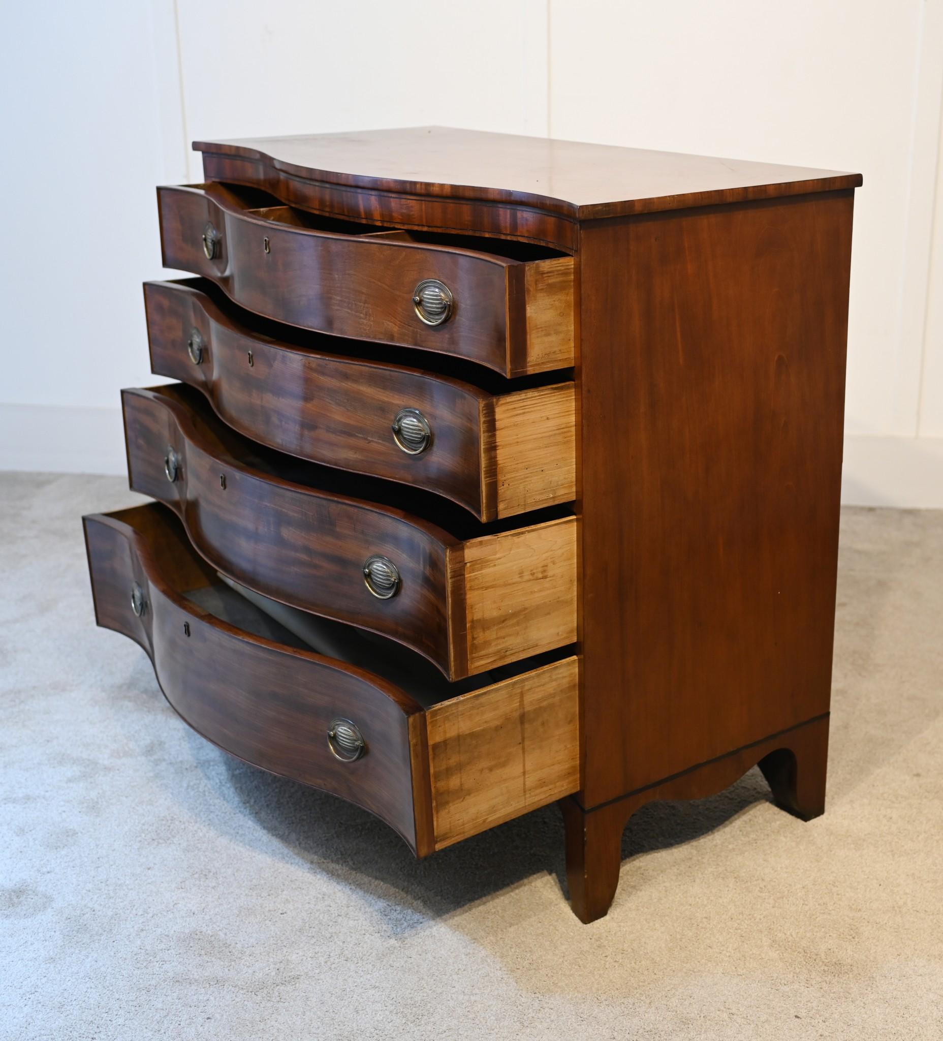 Georgian Chest of Drawers Bow Front Mahogany Commode 1