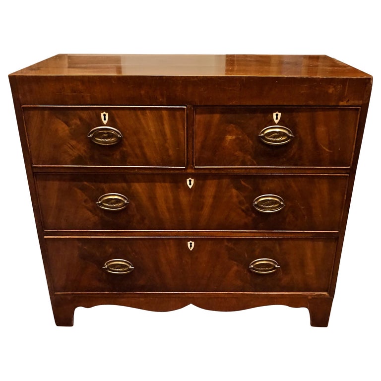 Georgian Chest Of Drawers Flame Mahogany With Inlay Keyholes Brass