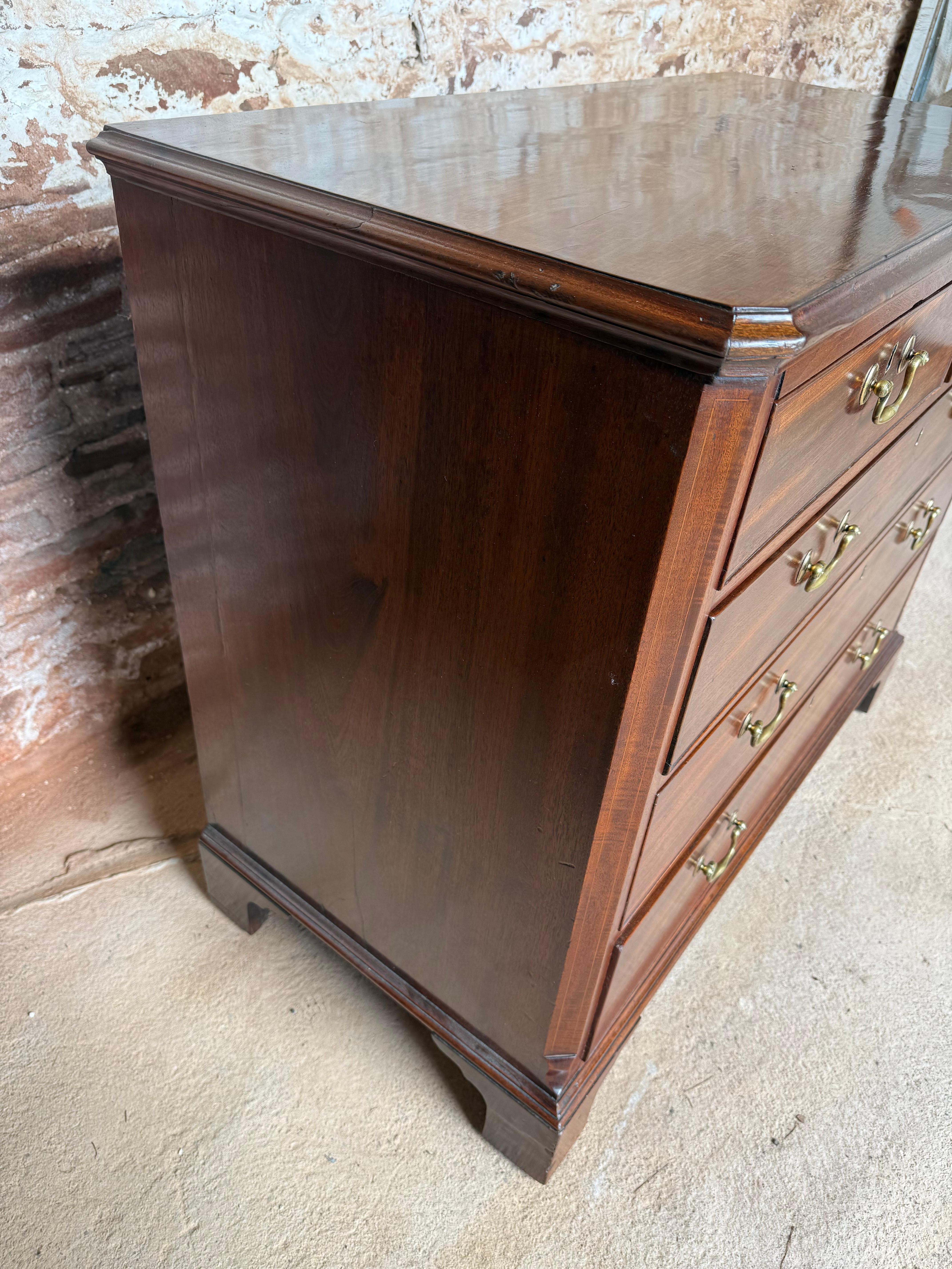 Georgian chest of drawers 5