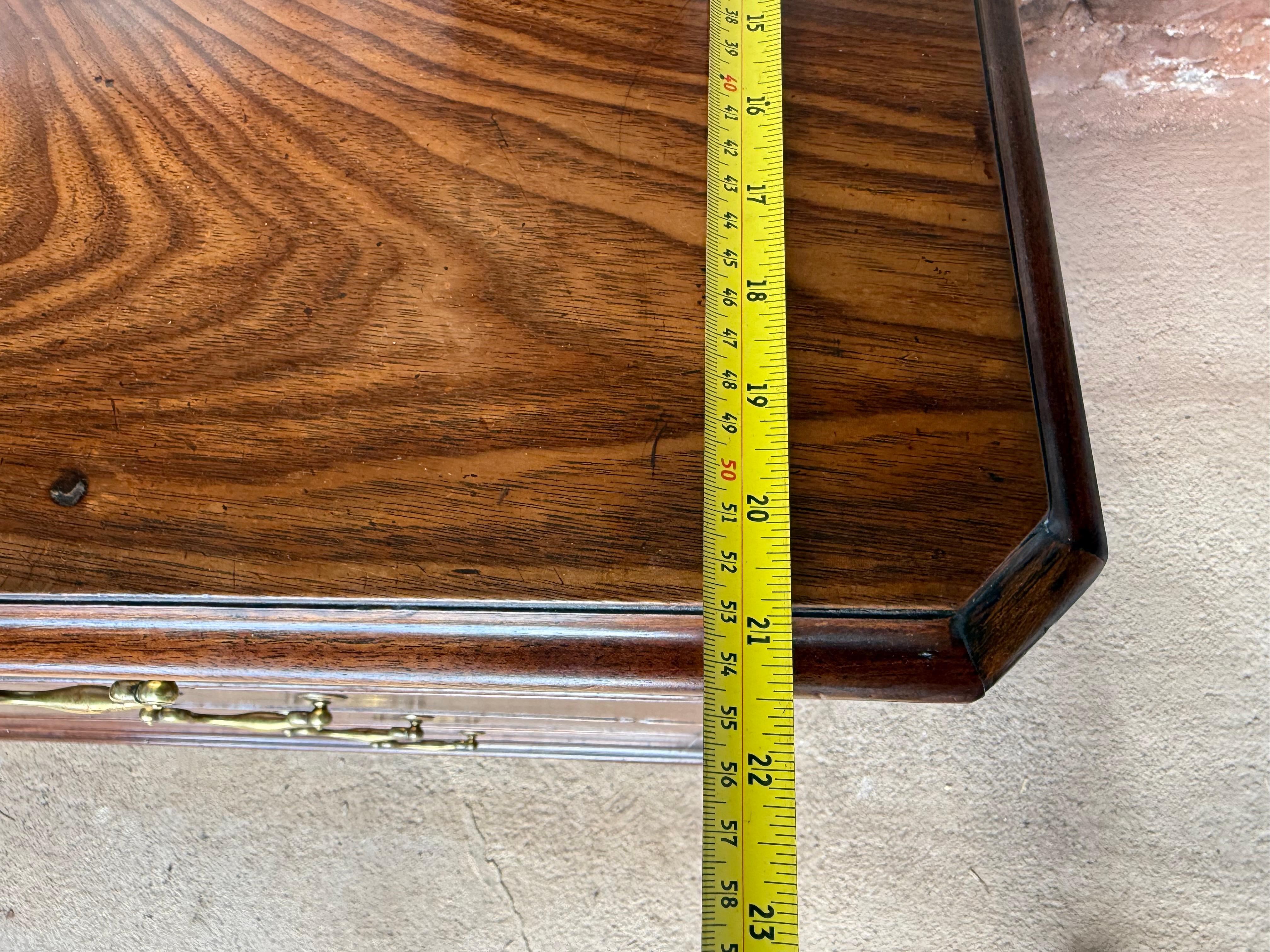 Georgian chest of drawers 8