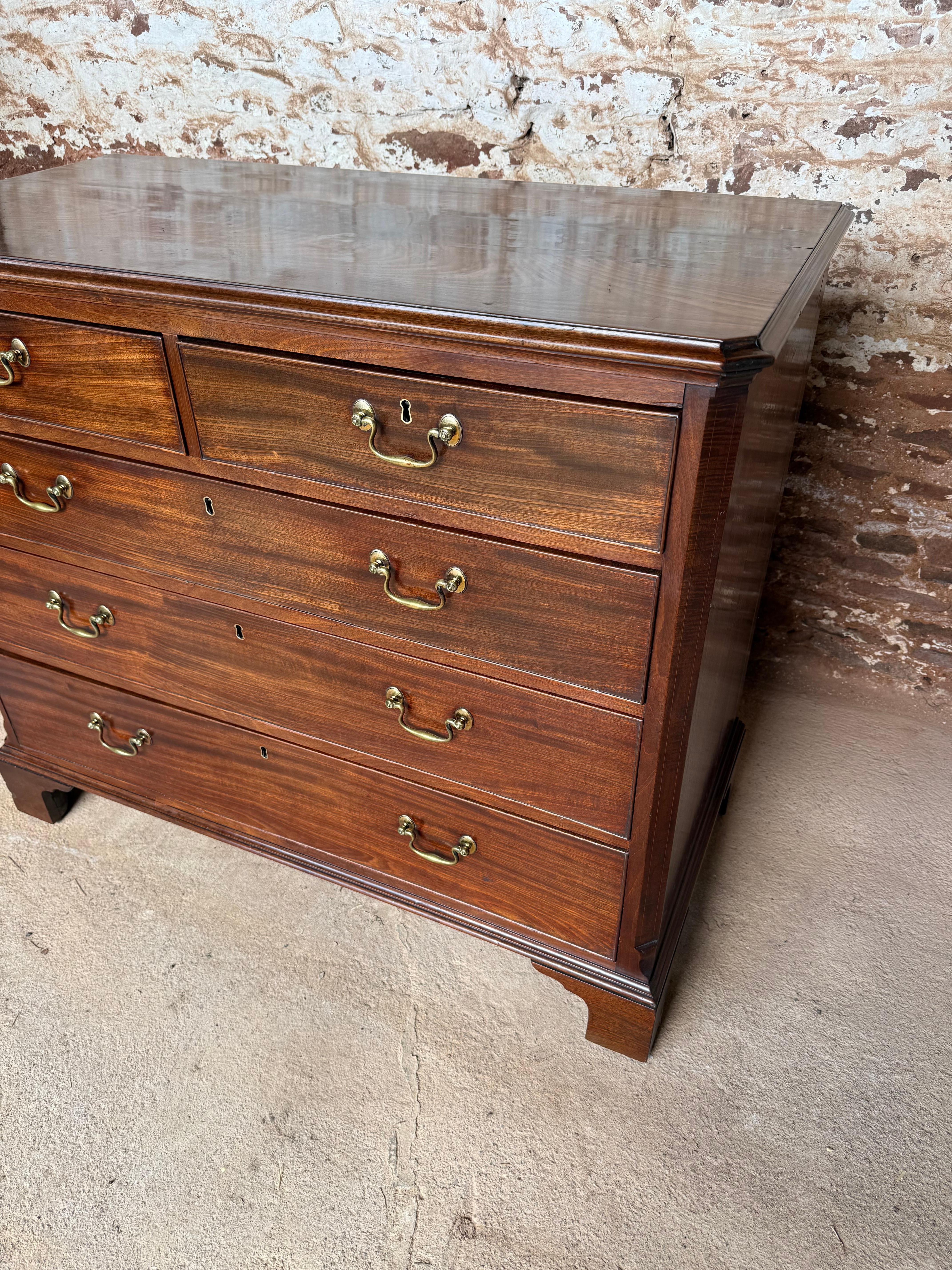 English Georgian chest of drawers