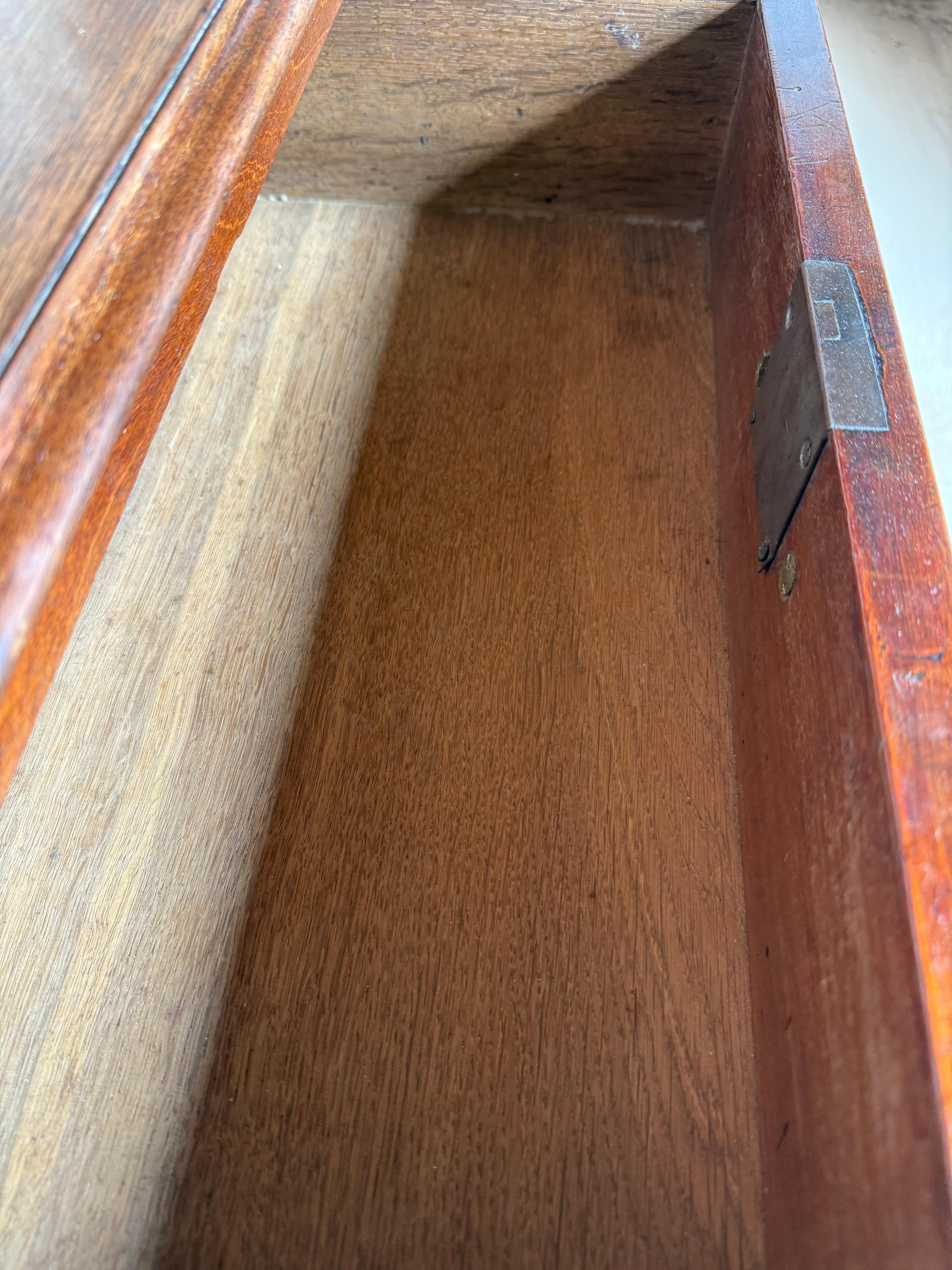 Georgian chest of drawers 2