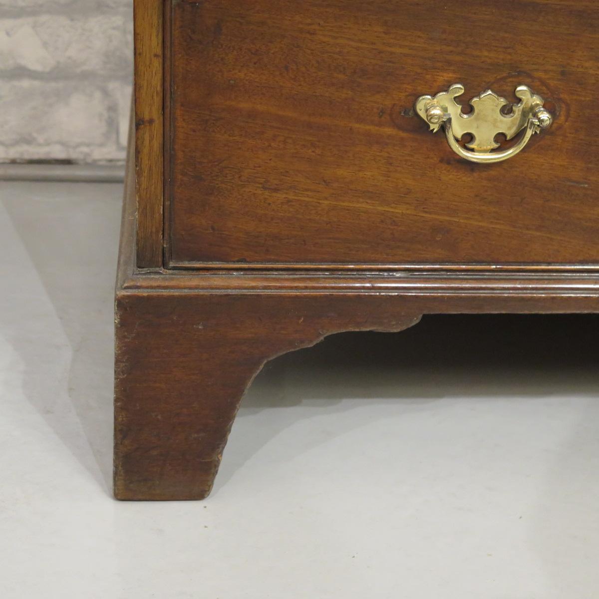 Georgian Chest of Drawers with Brushing Slide 3