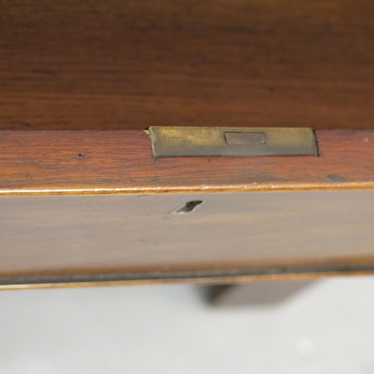 18th Century Georgian Chest of Drawers with Brushing Slide