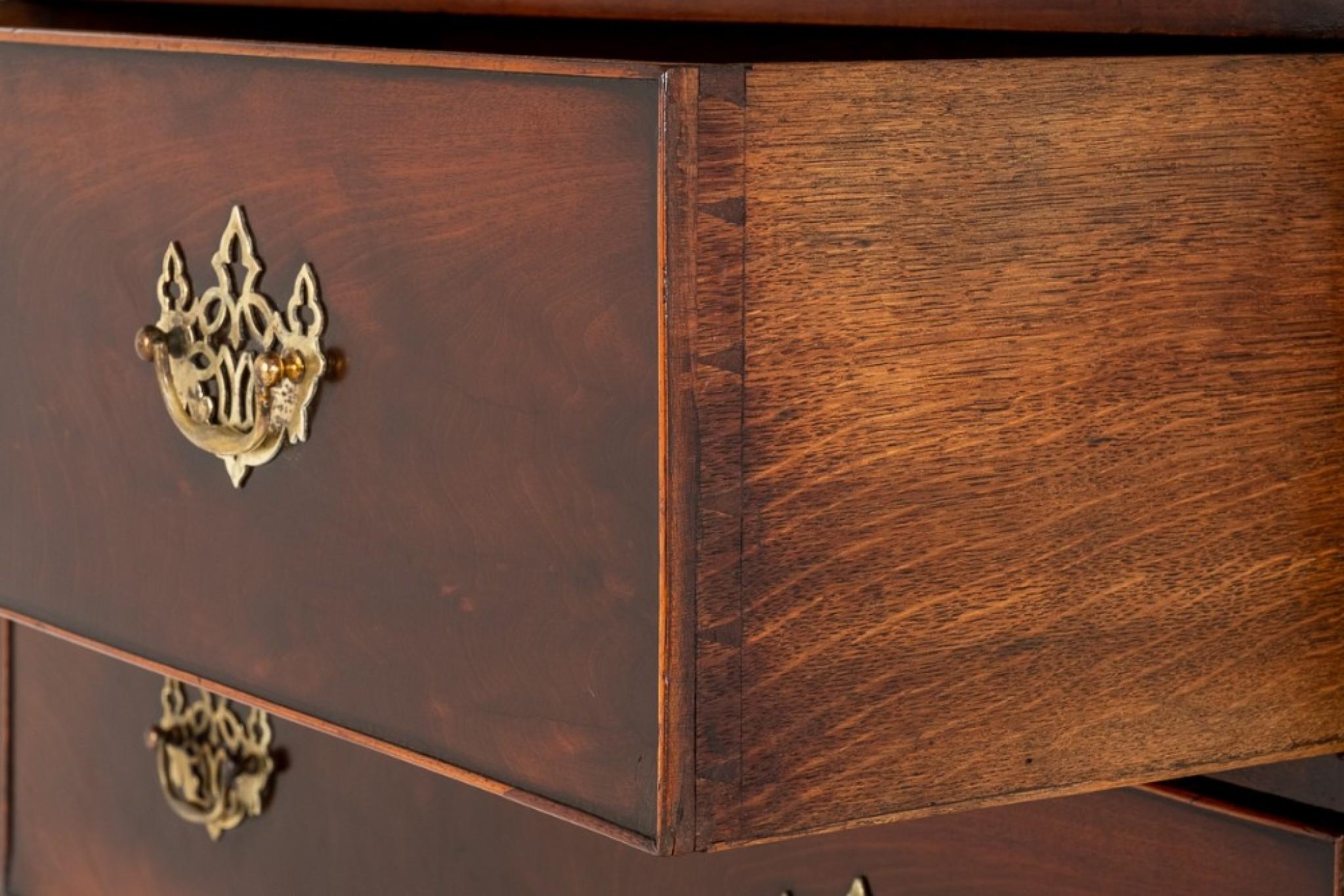 Georgian Chest on Chest Period Mahogany For Sale 4