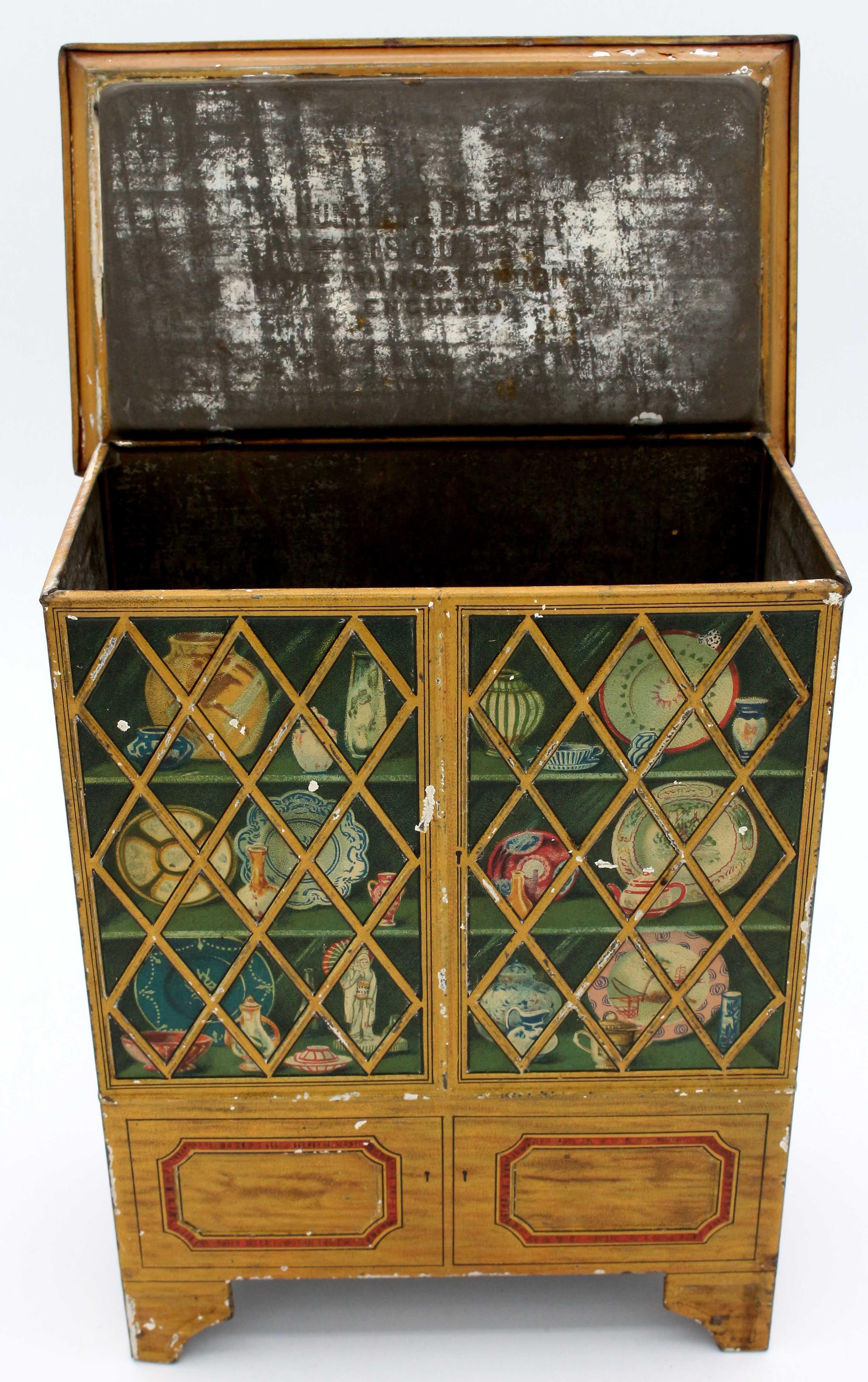 Georgian china press form biscuit tin box by Huntley & Palmers, 1912, English. Faux Hepplewhite design satinwood china press 