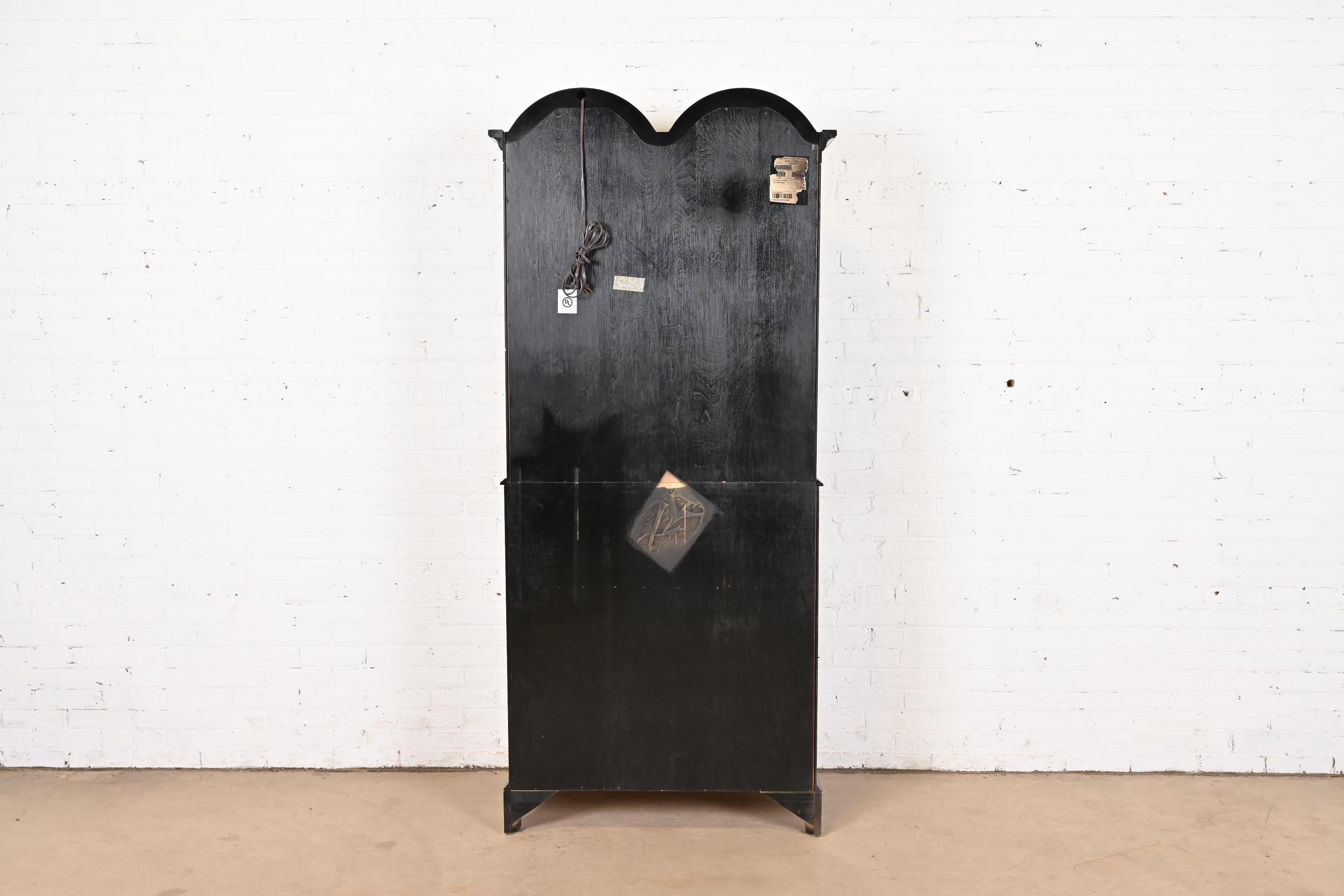 Georgianischer Chinoiserie-Schreibtisch mit schwarzem Lack und handgemalter Tropfenfront im Angebot 5