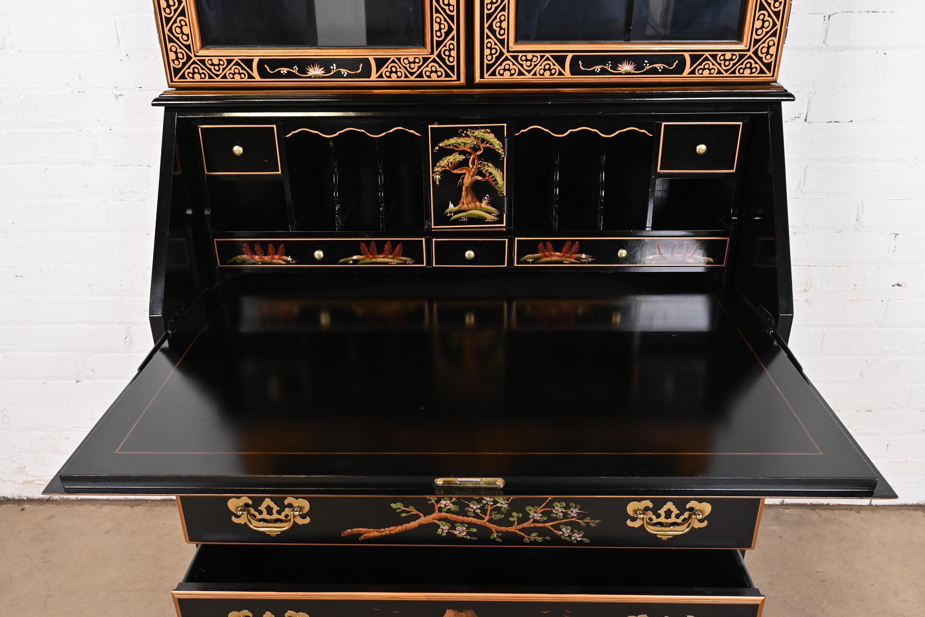 Georgianischer Chinoiserie-Schreibtisch mit schwarzem Lack und handgemalter Tropfenfront im Angebot 1