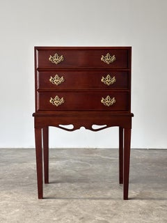 Georgianische Chippendale-Kommode aus Mahagoni mit drei Schubladen auf einem Sockel, 1960er Jahre