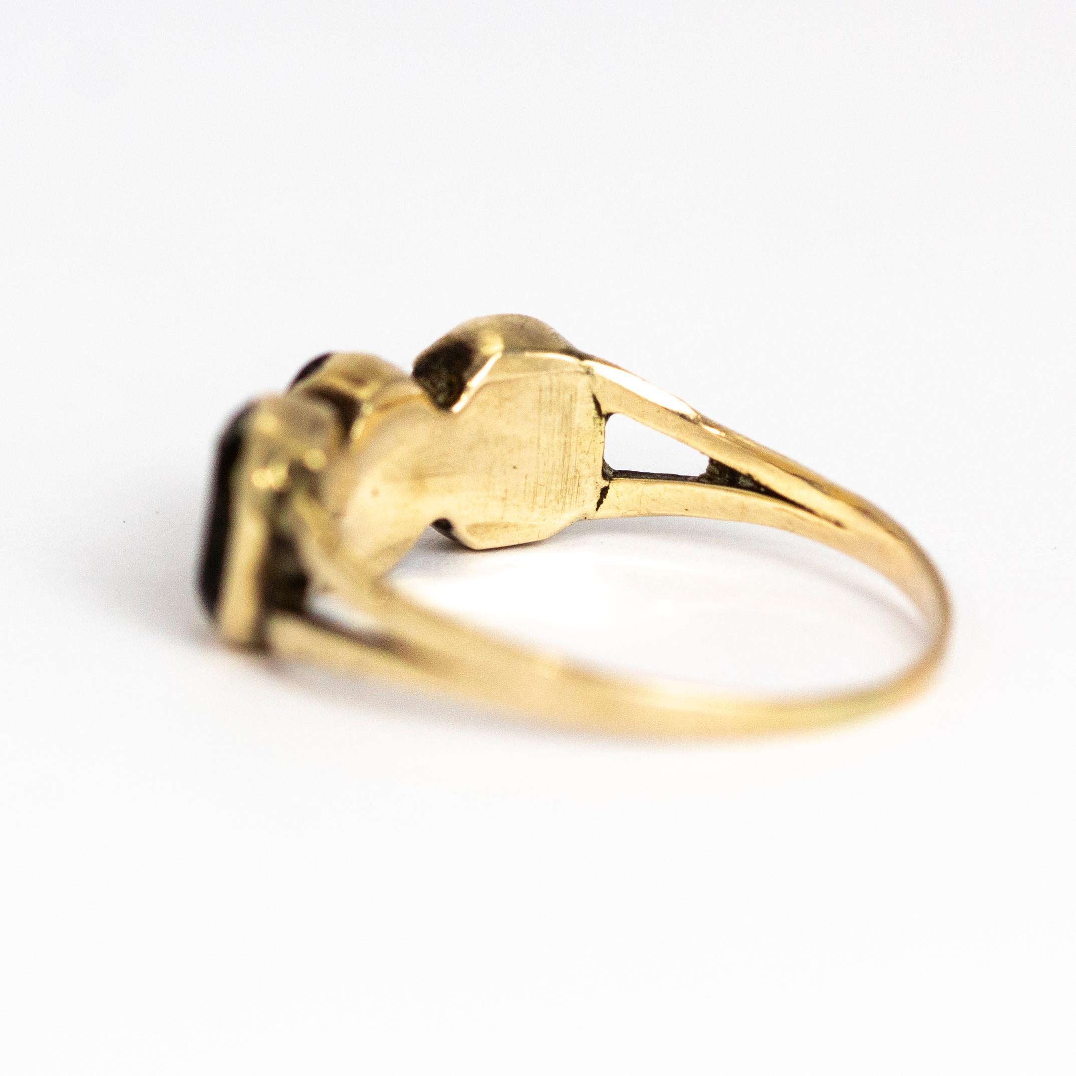 Georgian Chrysophrase and 12 Carat Gold Three-Stone Ring In Good Condition In Chipping Campden, GB