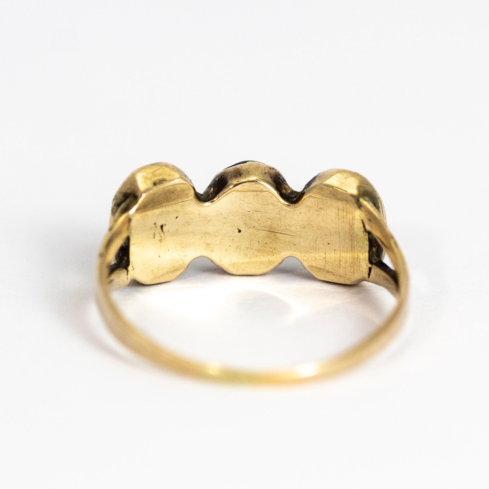Women's or Men's Georgian Chrysophrase and 12 Carat Gold Three-Stone Ring