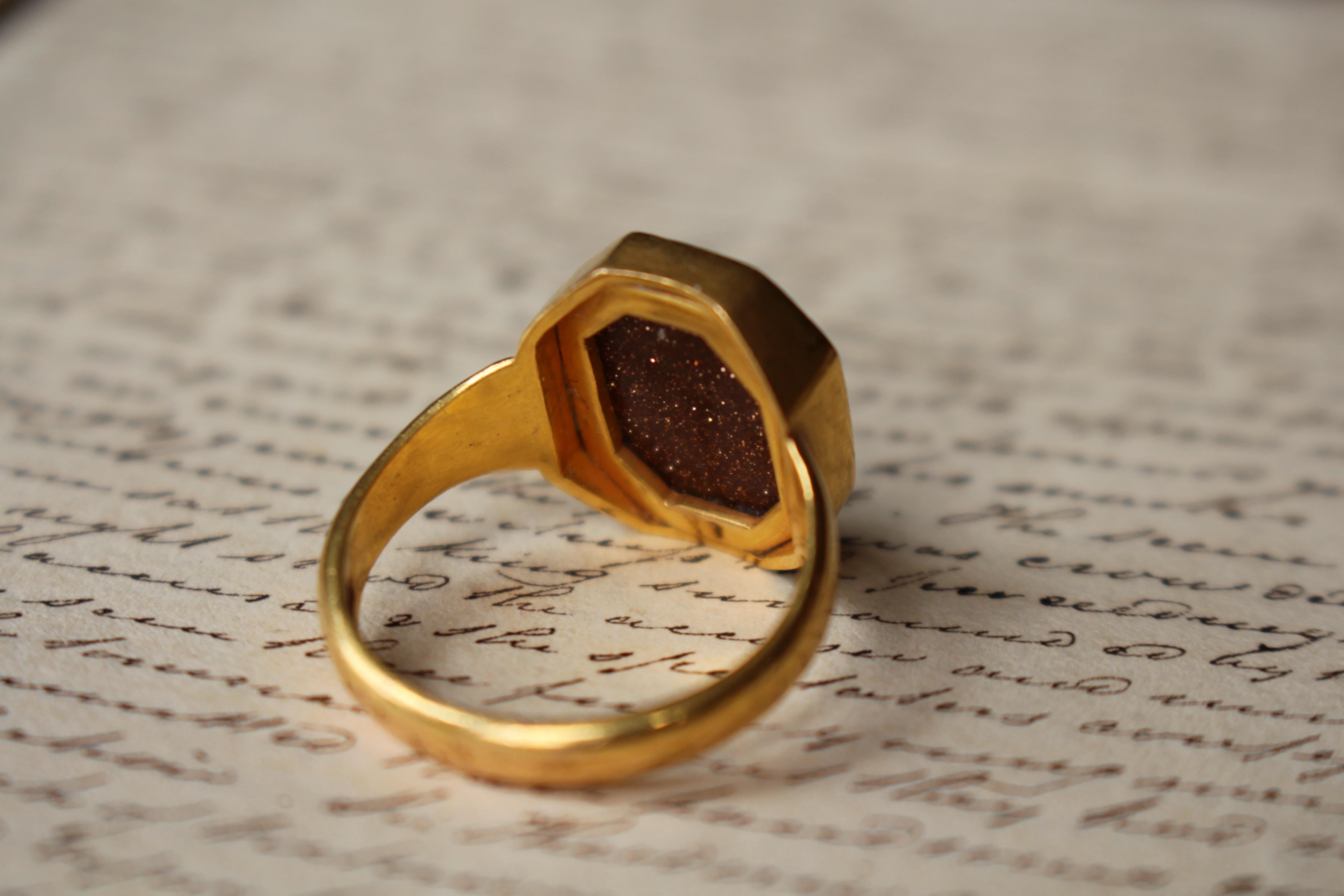 Georgian Circa 1790 Italian Grand Tour Micro Mosaic Lady Bird 22 Carat Ring For Sale 1