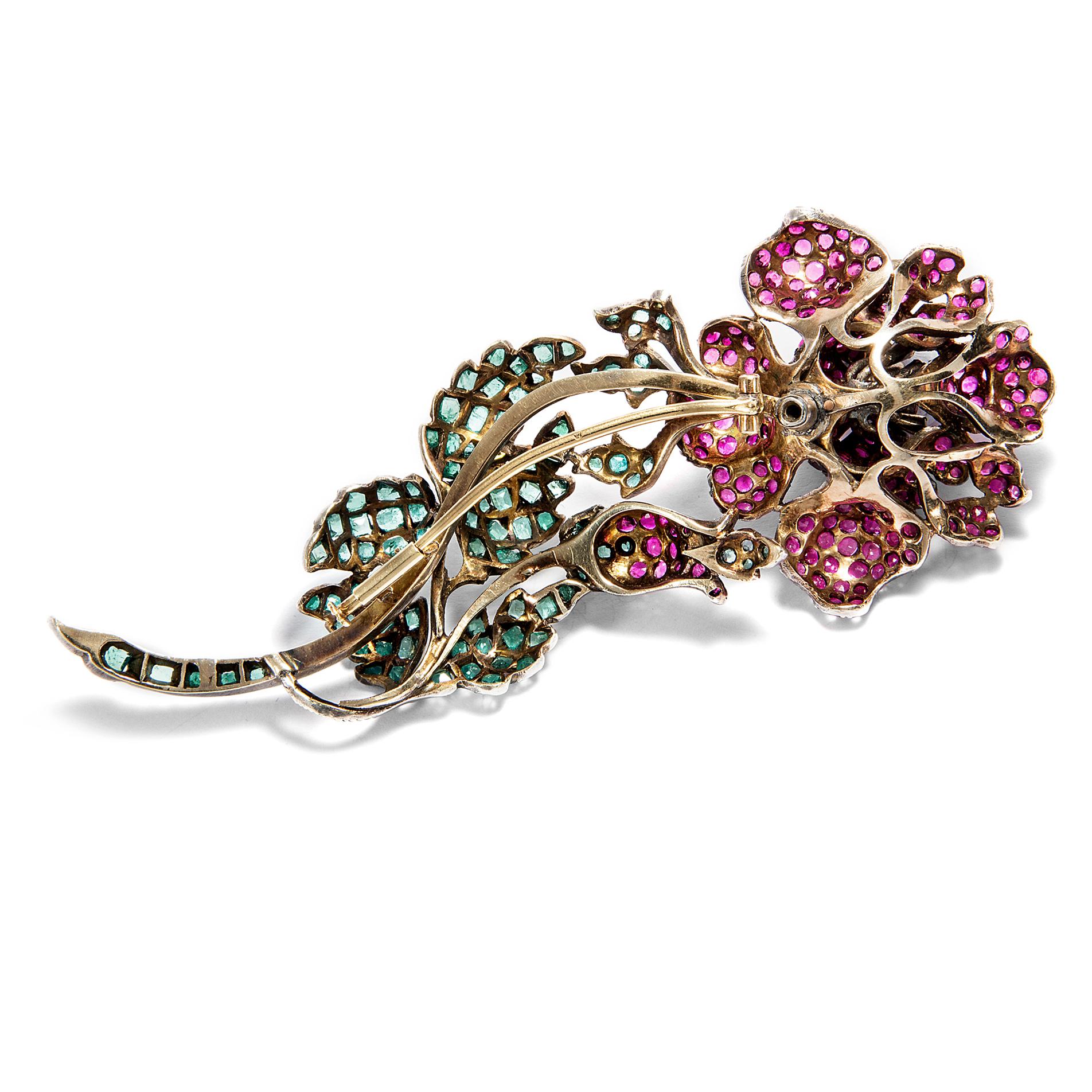 Women's or Men's Georgian circa 1830, Certified 14.0 Carat Ruby and 7.5 Carat Emerald Rose Brooch