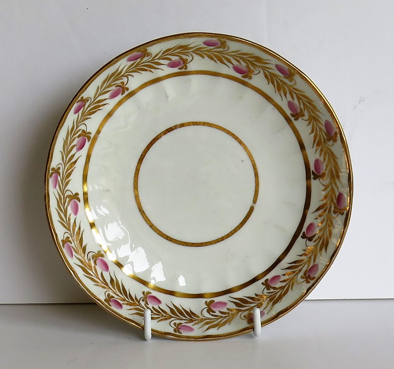 Georgian Coalport Porcelain Trio Hand Painted and Gilded, circa 1790-1800 For Sale 4