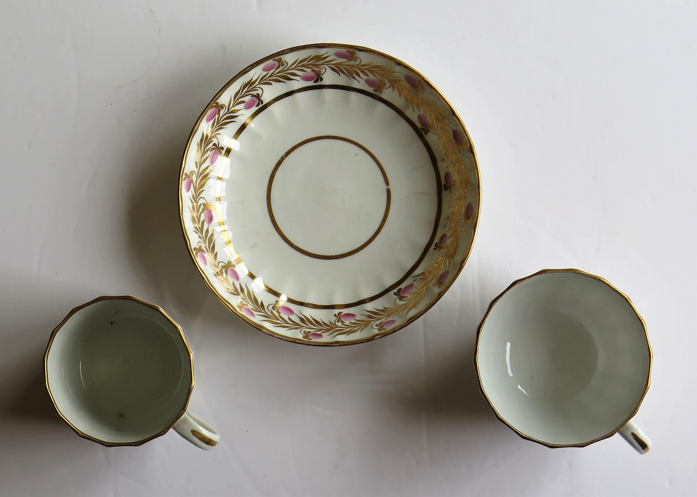 Georgian Coalport Porcelain Trio Hand Painted and Gilded, circa 1790-1800 For Sale 6