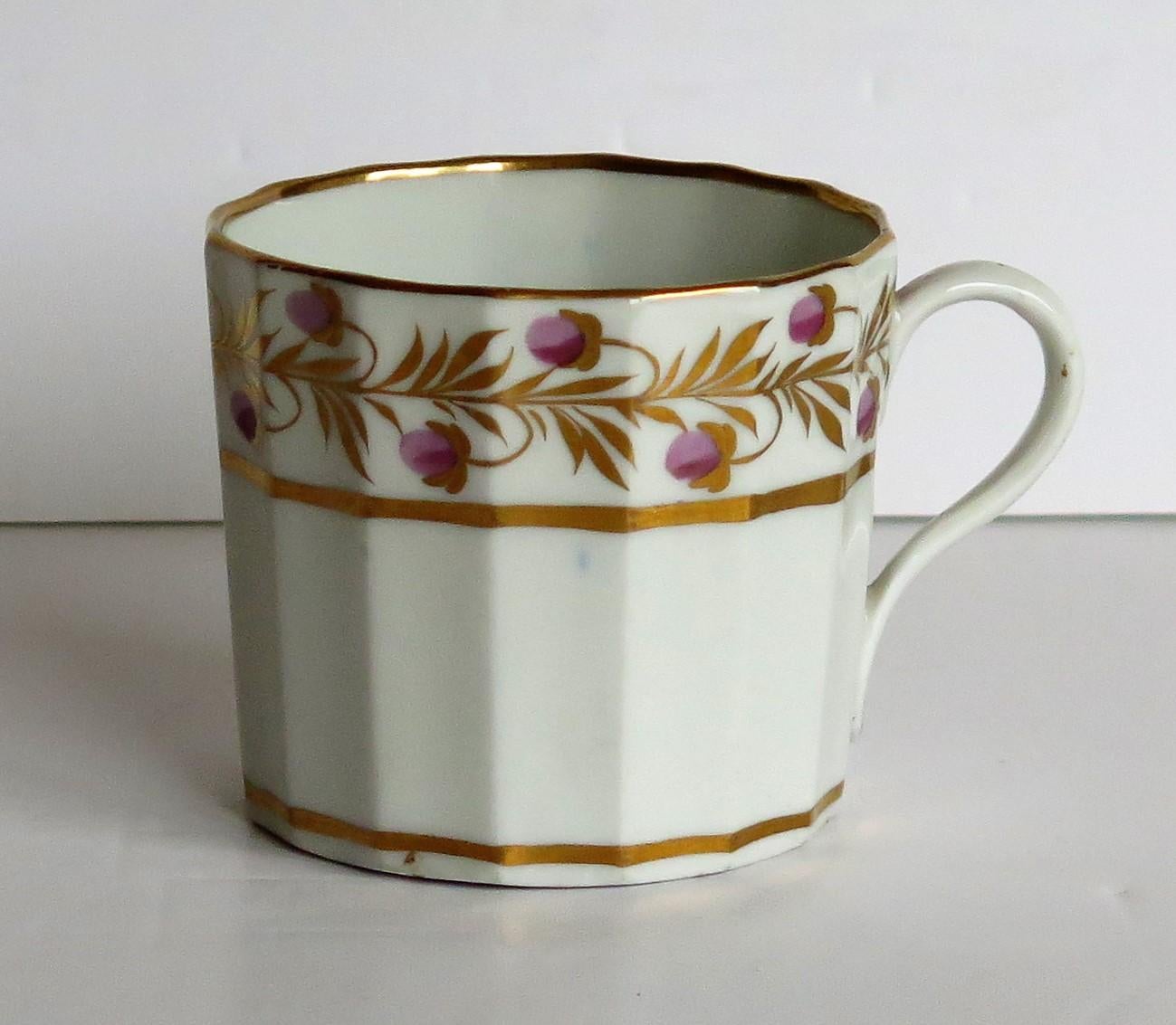 Georgian Coalport Porcelain Trio Hand Painted and Gilded, circa 1790-1800 For Sale 1