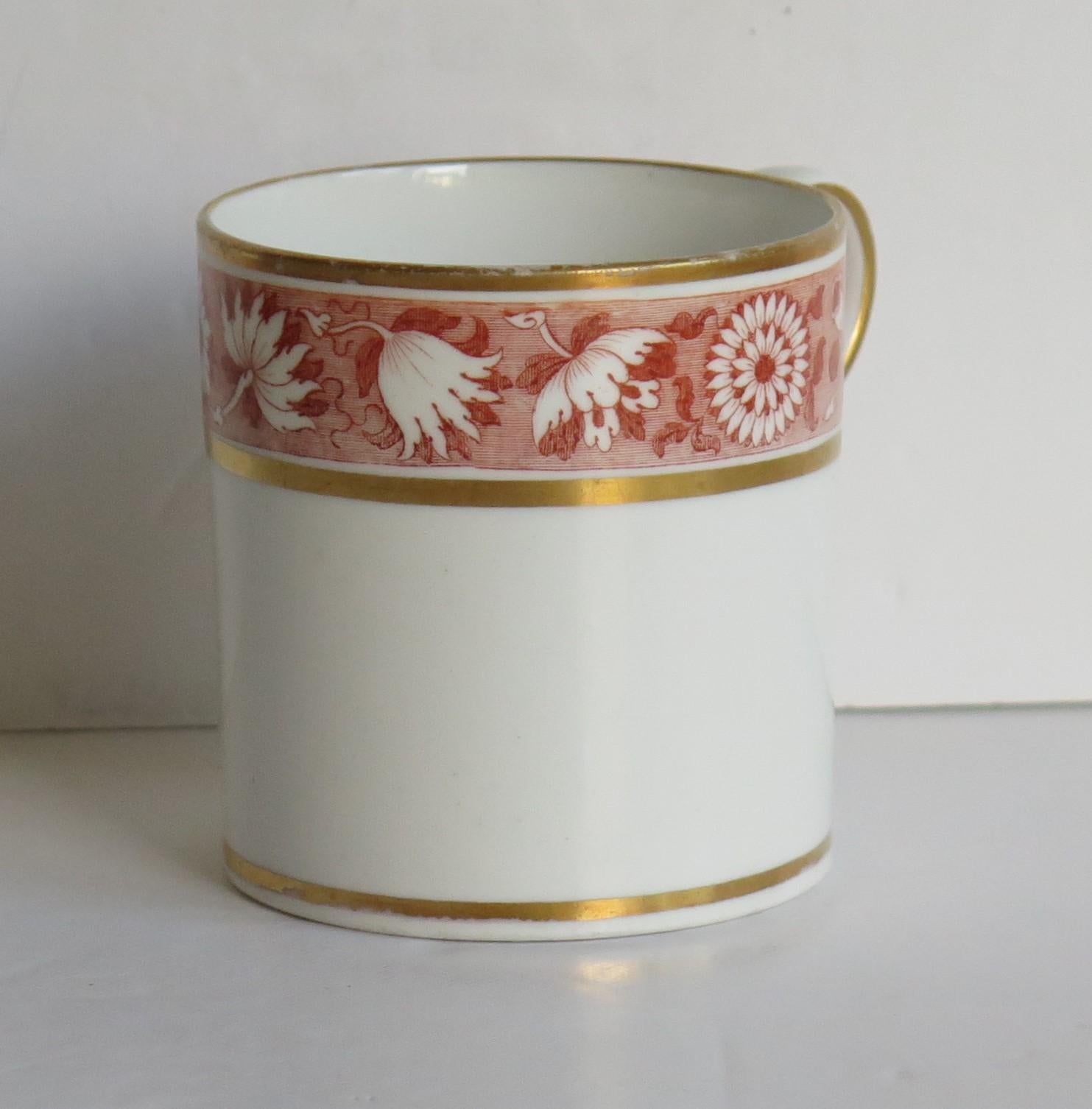Canne à café Spode géorgienne en porcelaine à motif de feuilles florales dorées, vers 1810 en vente 2