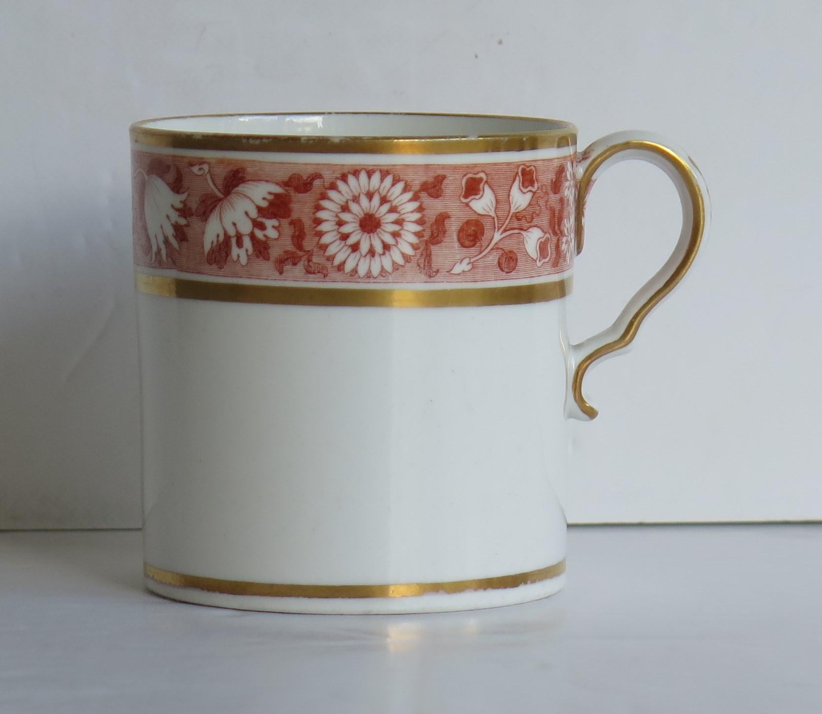 George III Georgian Spode Coffee Can Porcelain Floral Leaf Gilded Pattern, circa 1810 For Sale