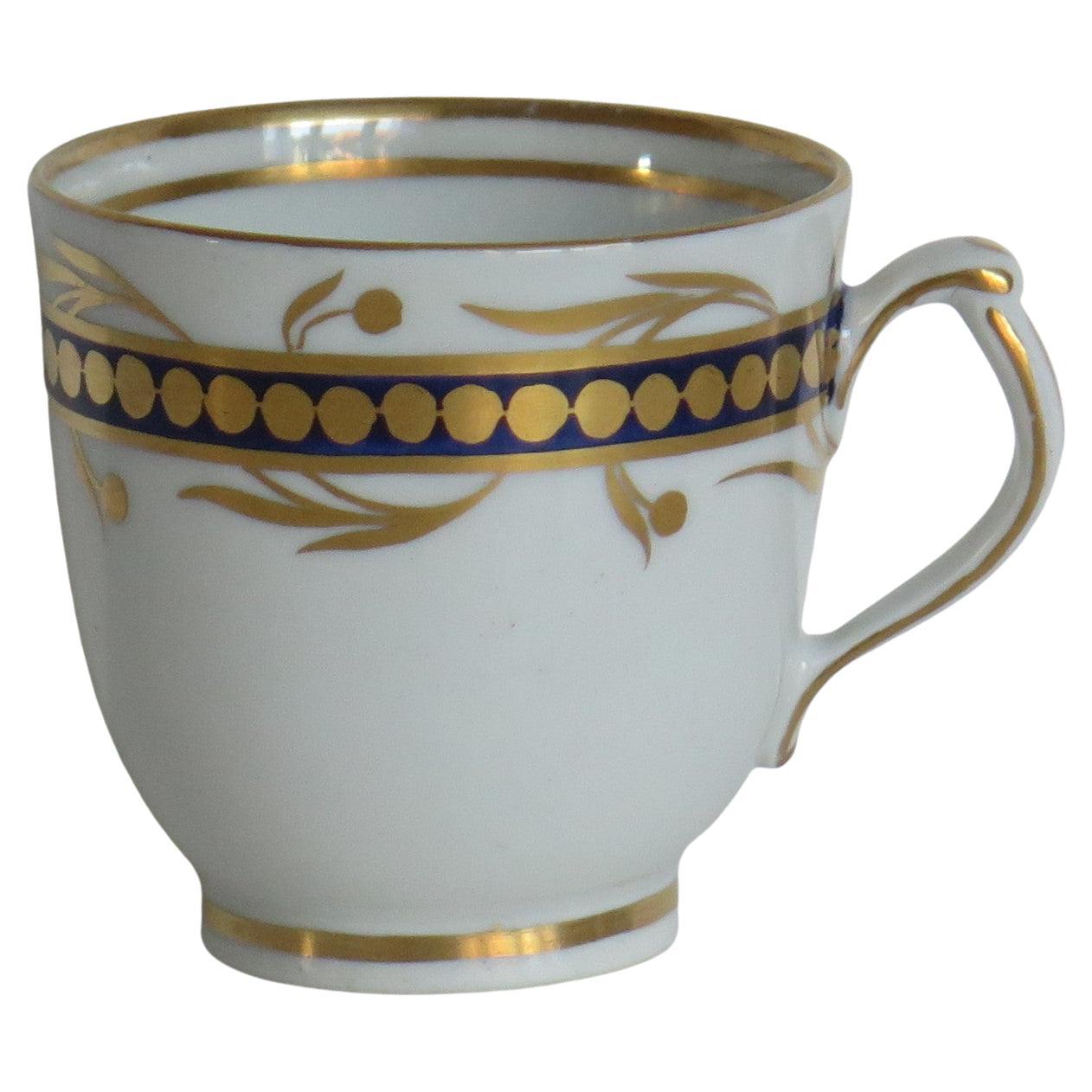 Tasse à café géorgienne en porcelaine à motif bleu et doré, Staffordshire, datant d'environ 1808