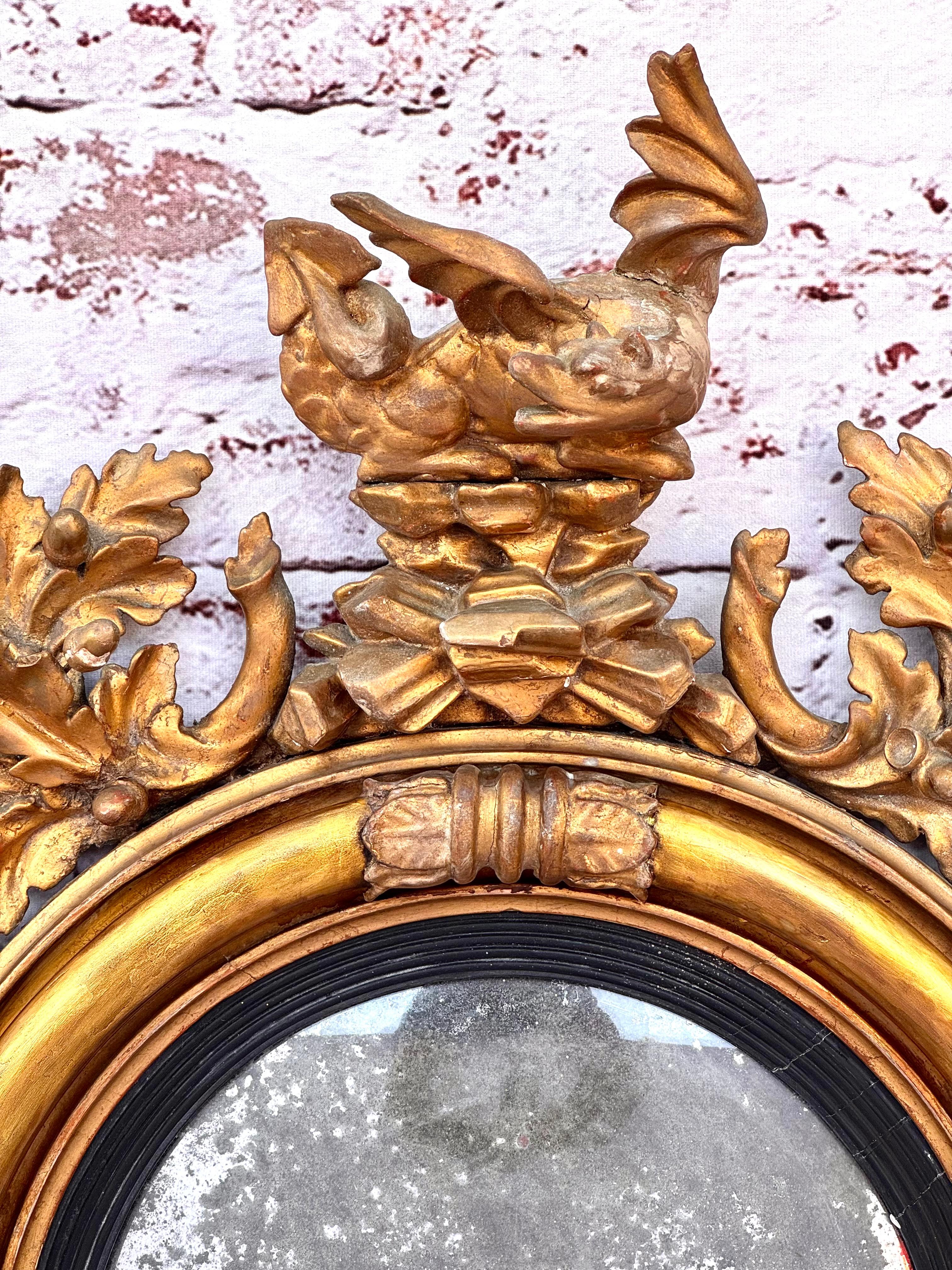 Georgian Convex Giltwood Bullseye Mirror with a Dragon For Sale 1