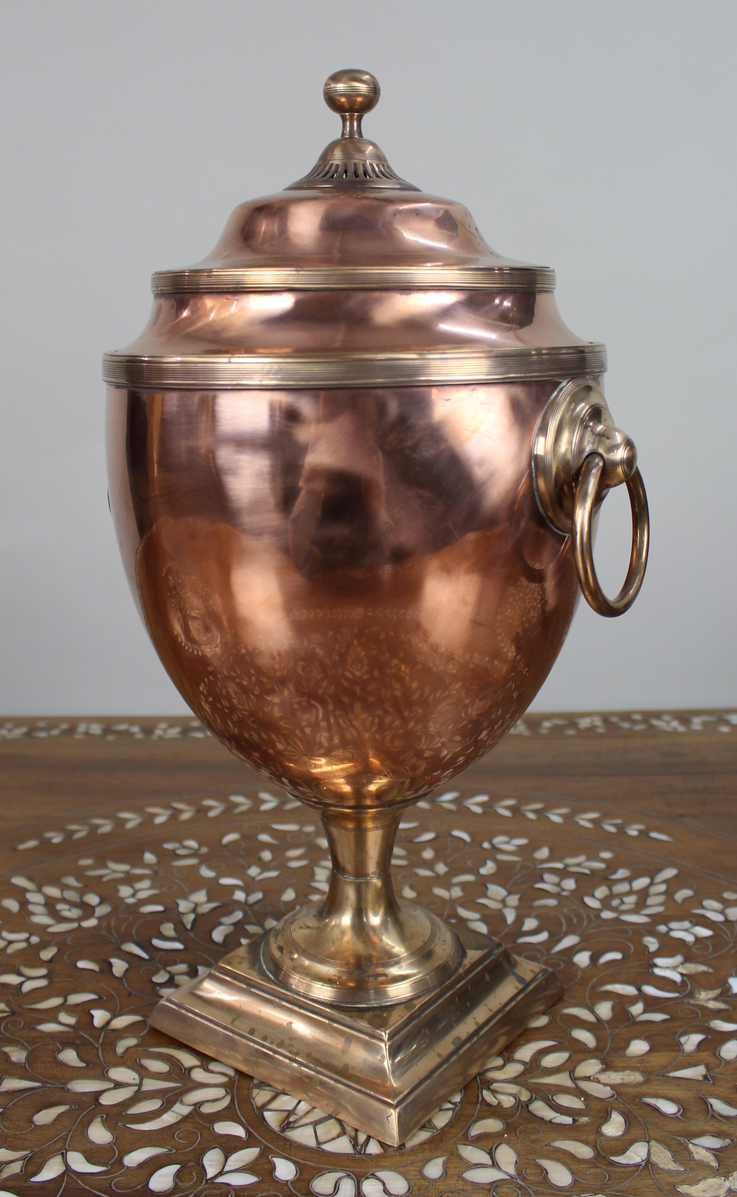 Rame Samovar georgiano in rame e ottone del 1810 circa in vendita
