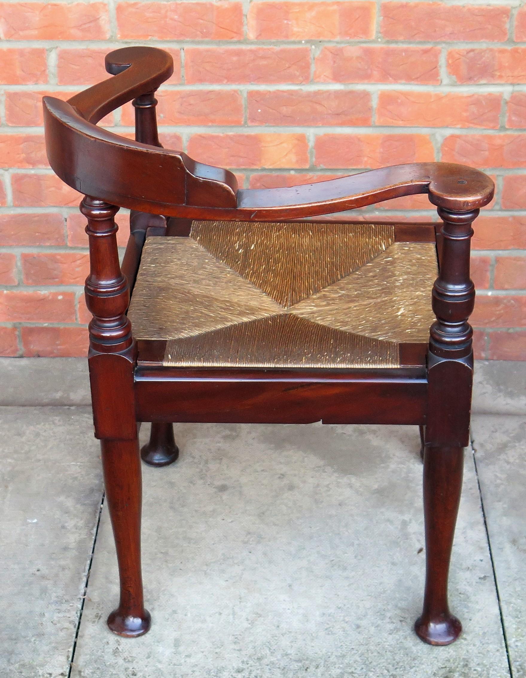 Georgian Corner Chair or Armchair in walnut with Rush Seat, English circa 1780 1