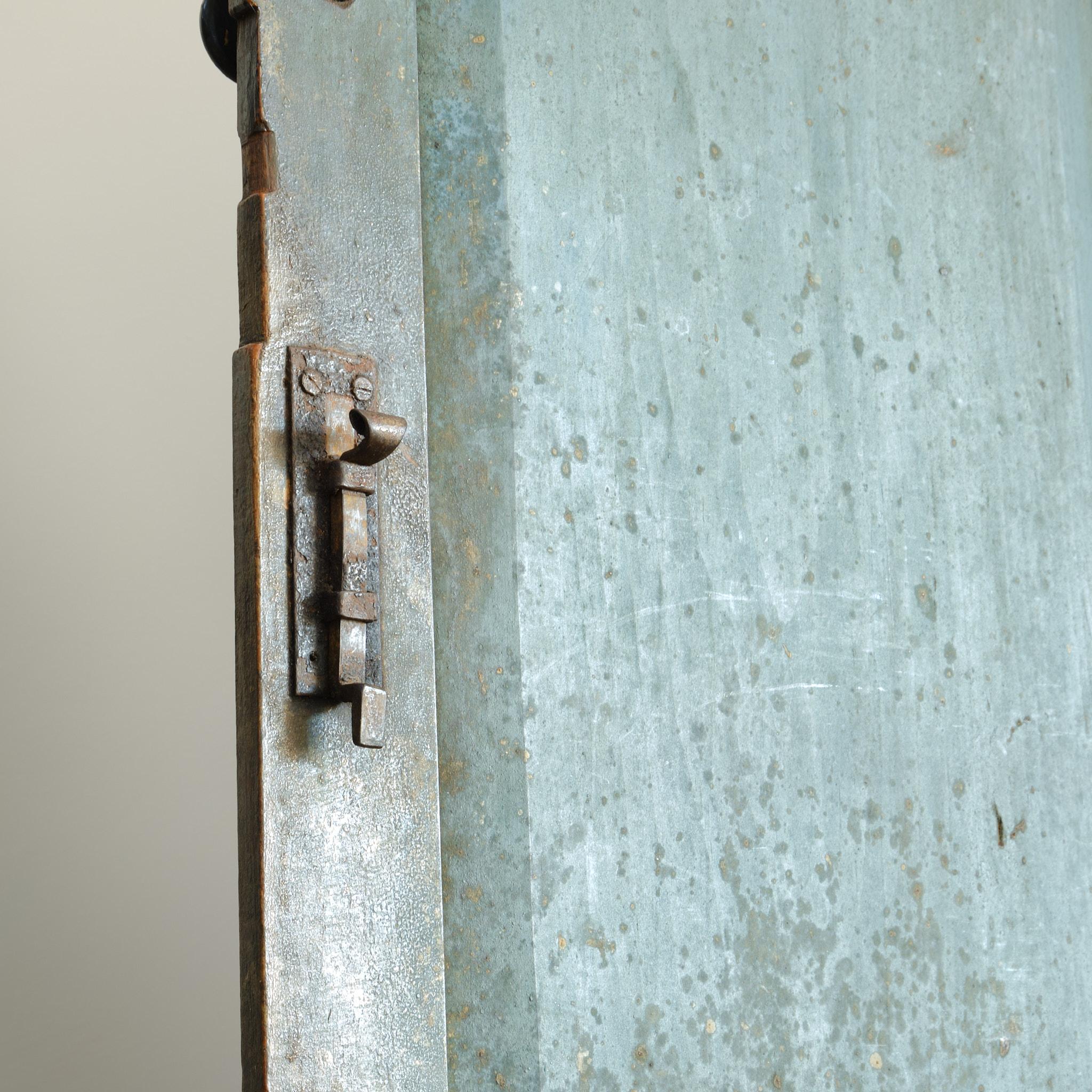 Georgianischer Eckschrank in Farbe im Angebot 1