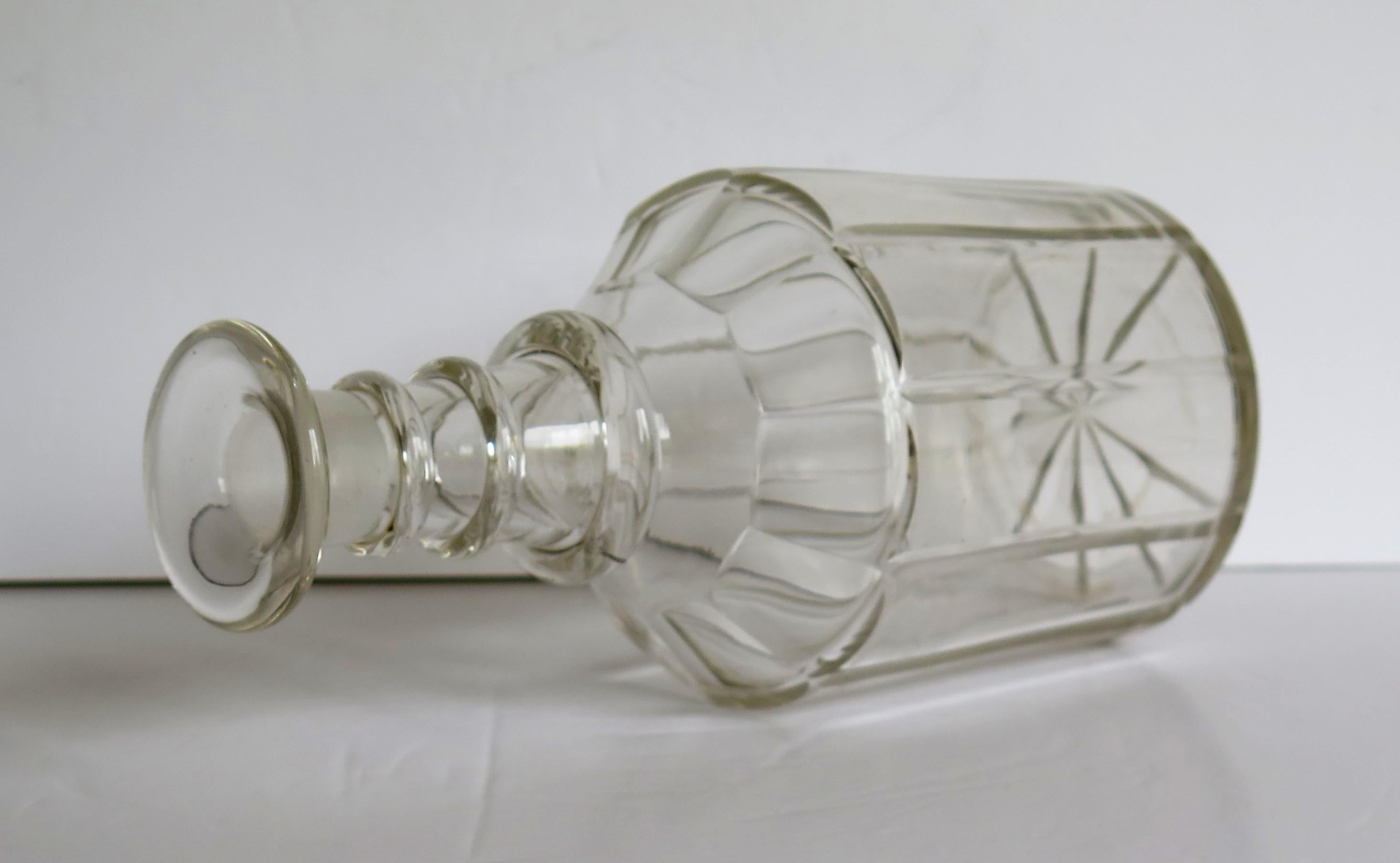 Georgian Crystal Lead Glass Decanter with Three Neck Rings and Mushroom Stopper  1