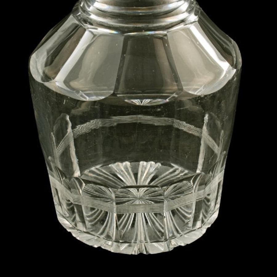 Georgian Cut Glass Decanter, 19th Century In Good Condition For Sale In London, GB