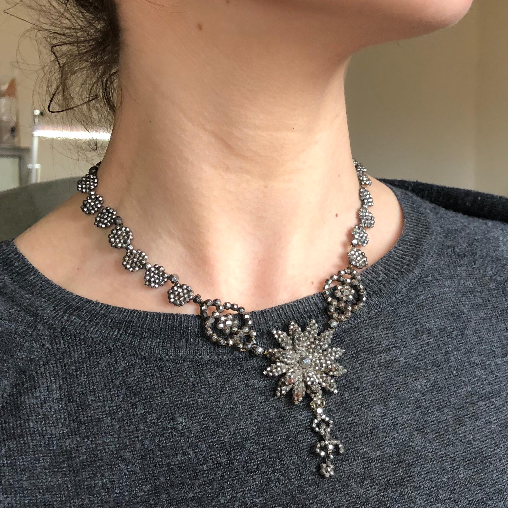 Halskette aus geschliffenem georgischem Stahl für Damen oder Herren im Angebot