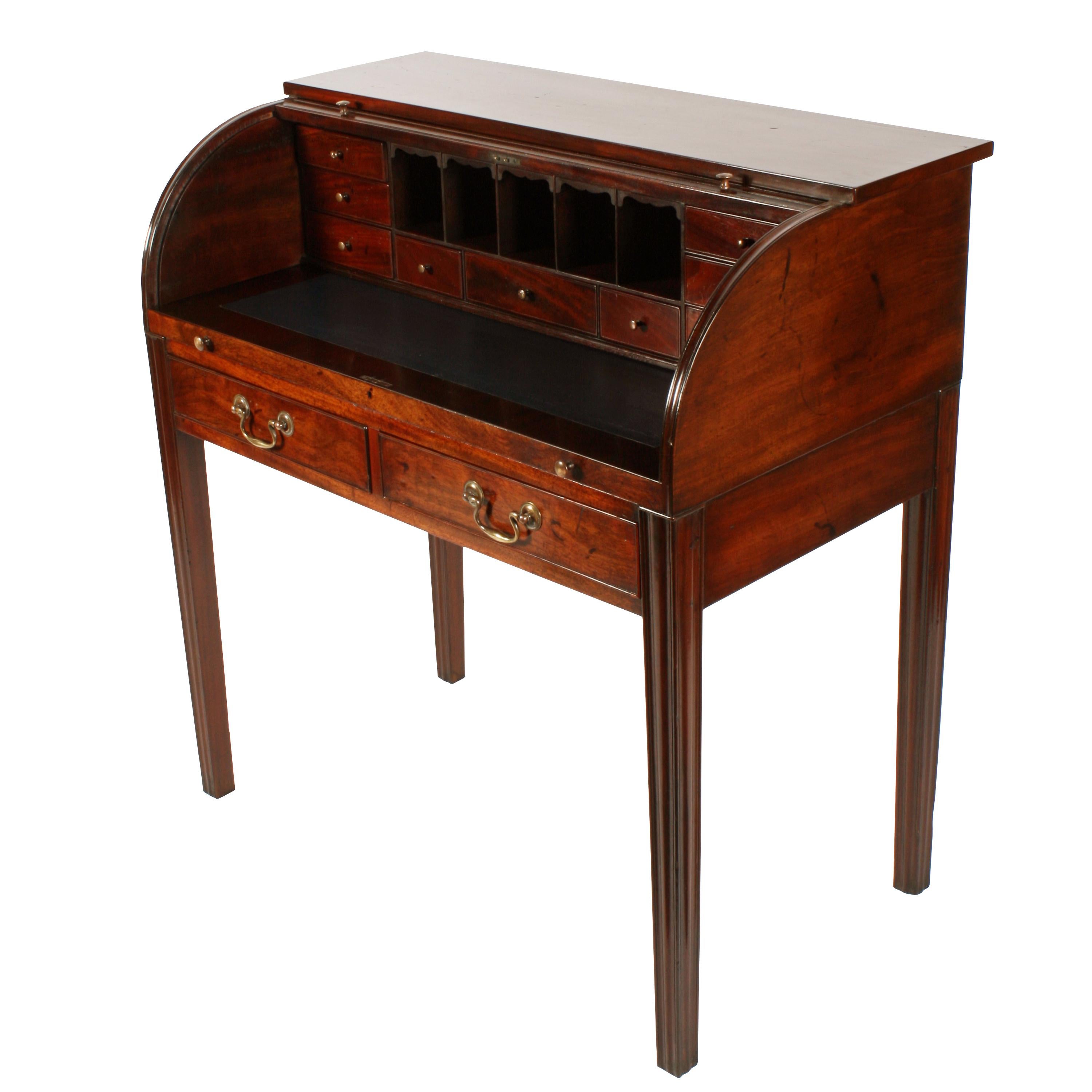 English Georgian Cylinder Desk by Gillows For Sale