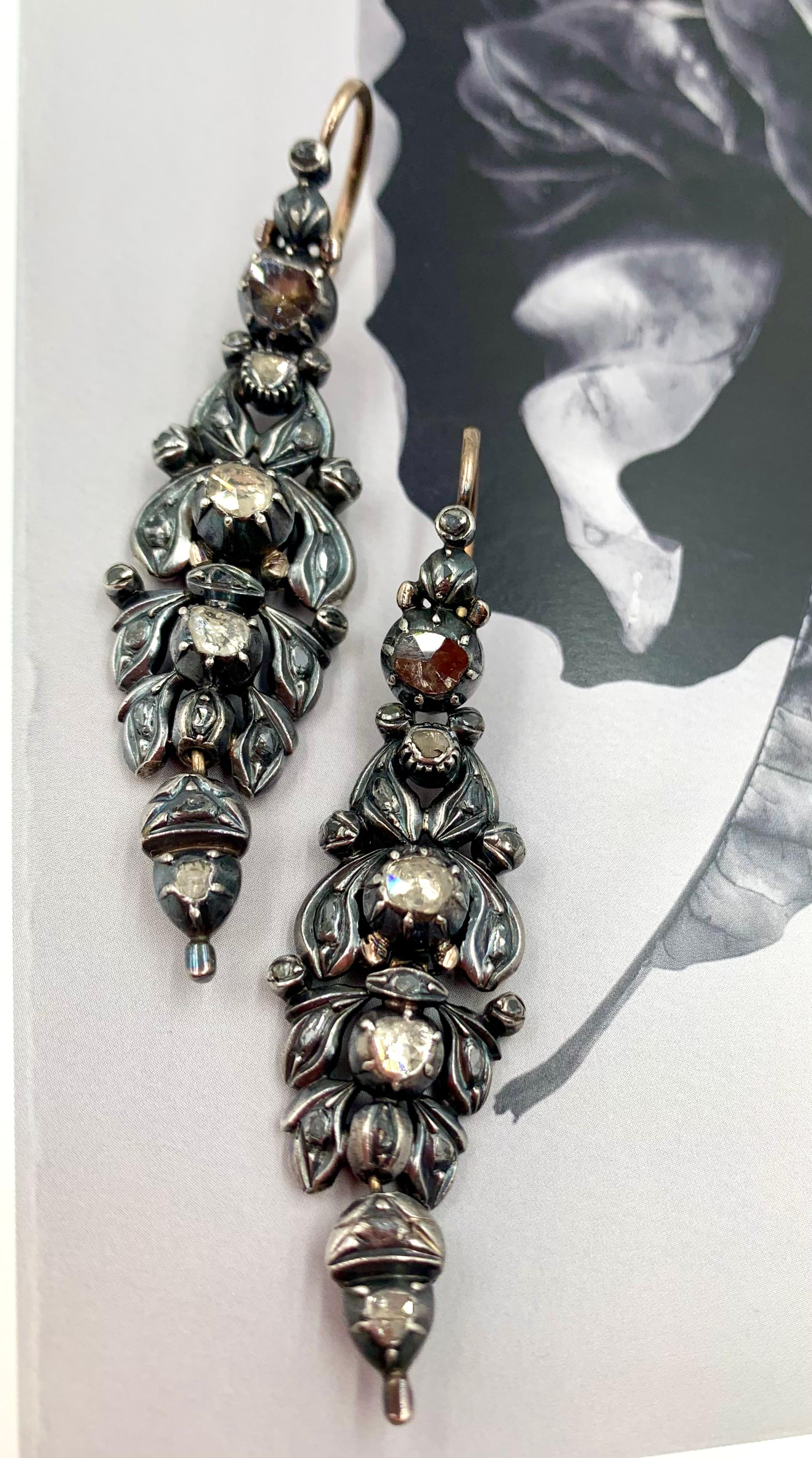 Rare, highly romantic, transformable day to night Georgian period Rose Cut diamond silver topped 14K gold Acorn motif earrings
Late 18th - early 19th century
In Celtic culture, the acorn motif was associated with prosperity, abundance and good luck.