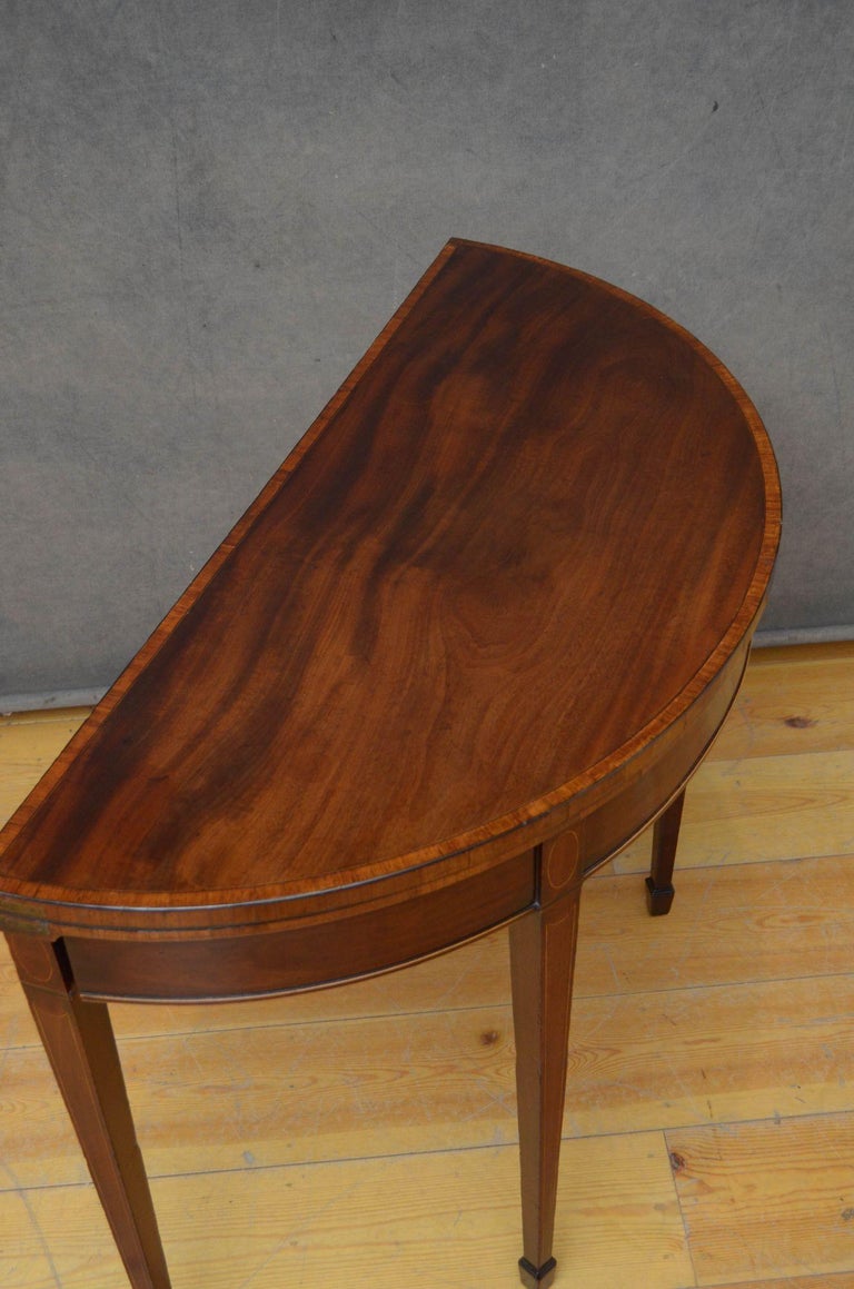 Georgian Demi Lune Card Table, Hall Table In Good Condition For Sale In Whaley Bridge, GB