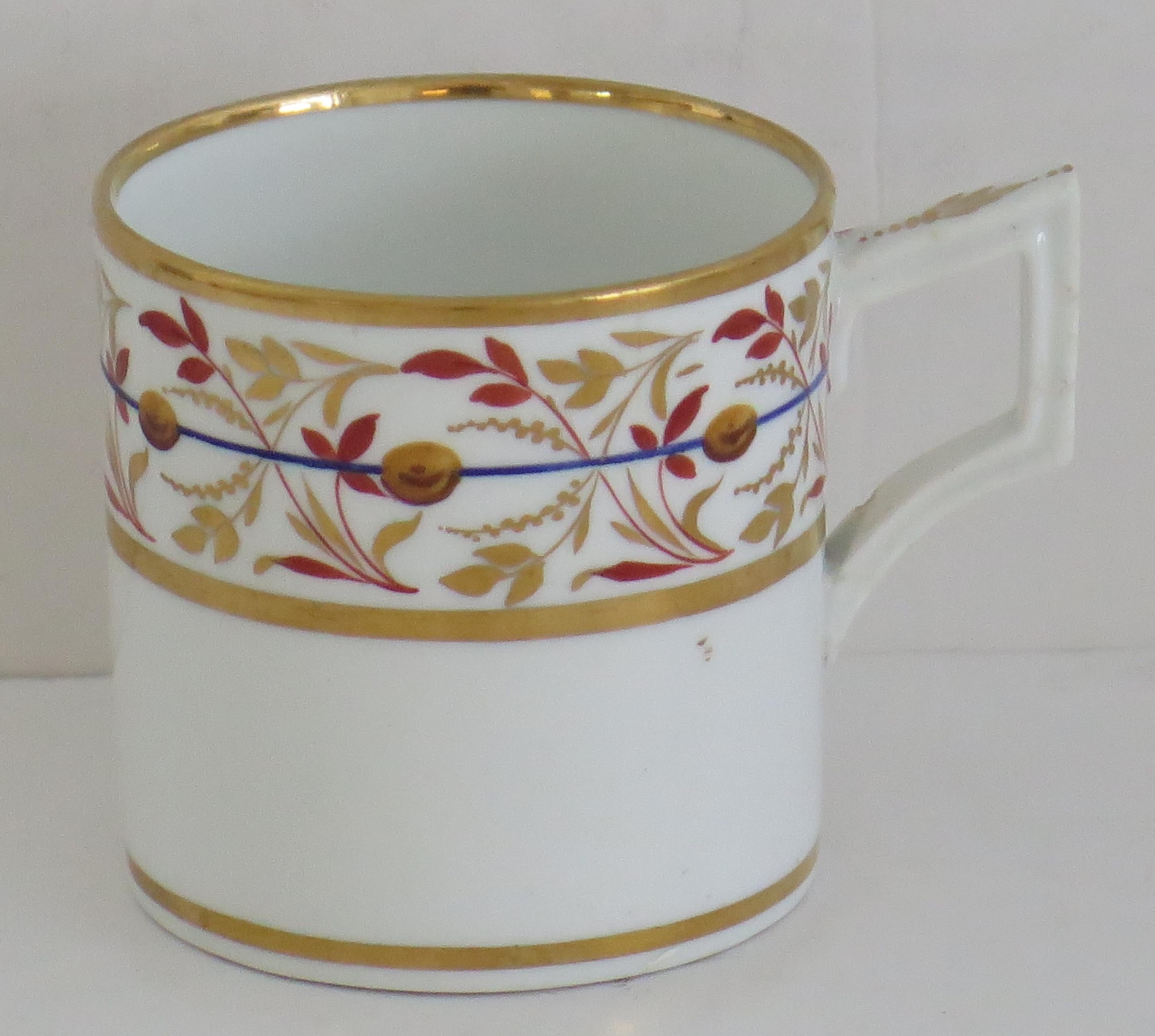 Dipinto a mano Duo di tazze e piattini Derby georgiani dipinti a mano, circa 1810 in vendita