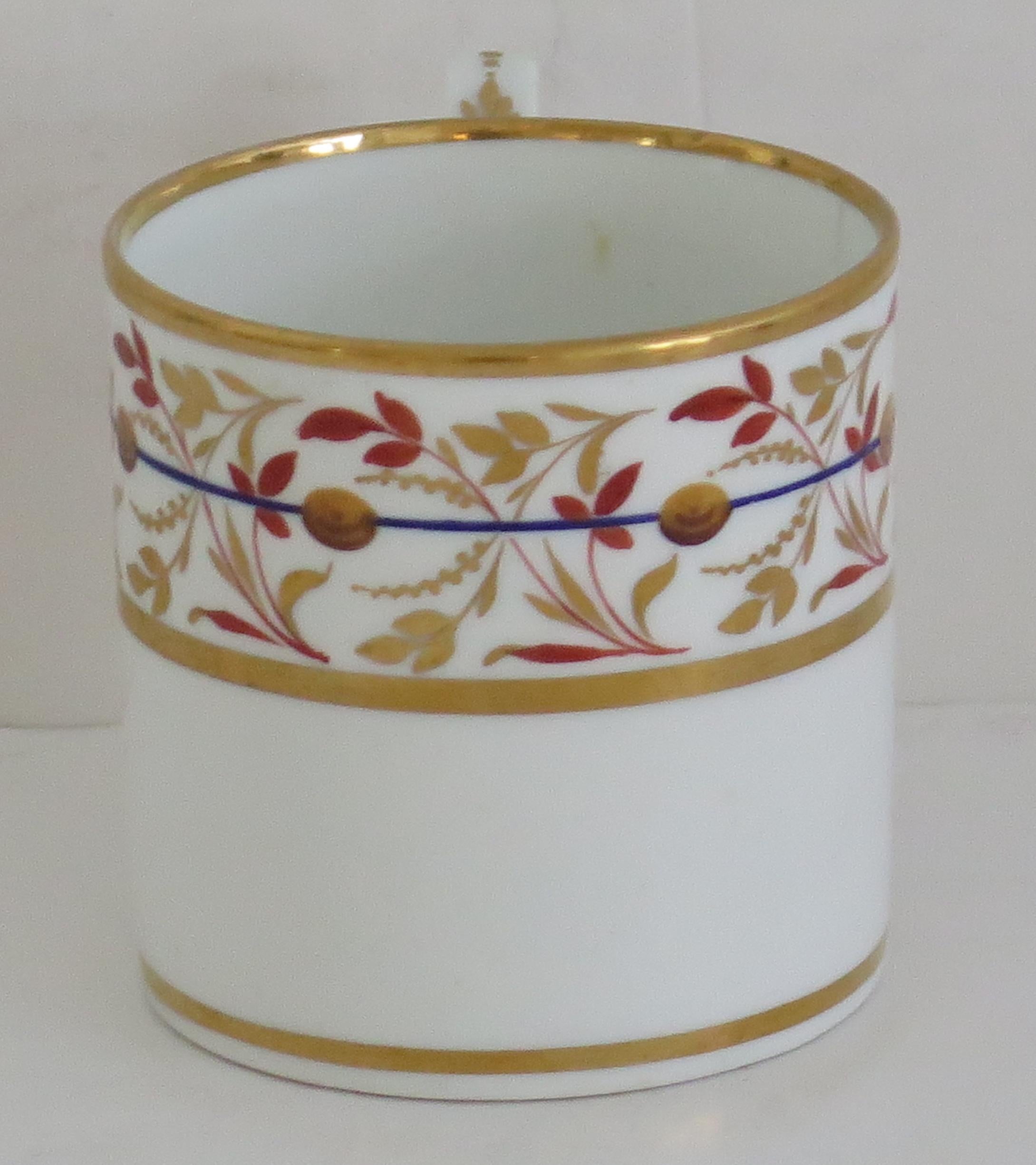 XIX secolo Duo di tazze e piattini Derby georgiani dipinti a mano, circa 1810 in vendita