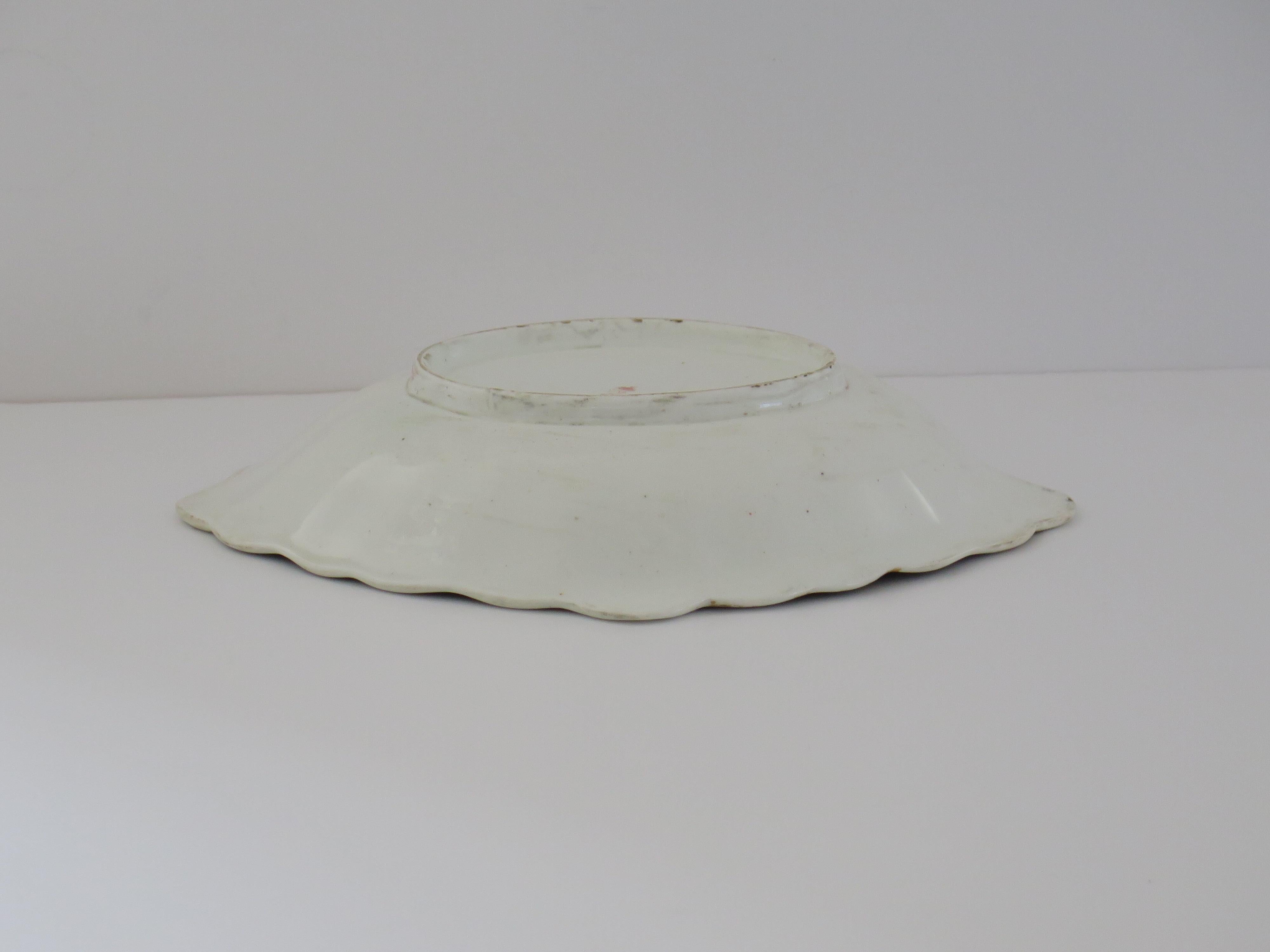 Plato o fuente de porcelana Georgiana Derby con motivo de perdiz pintado a mano, ca 1815 en venta 3