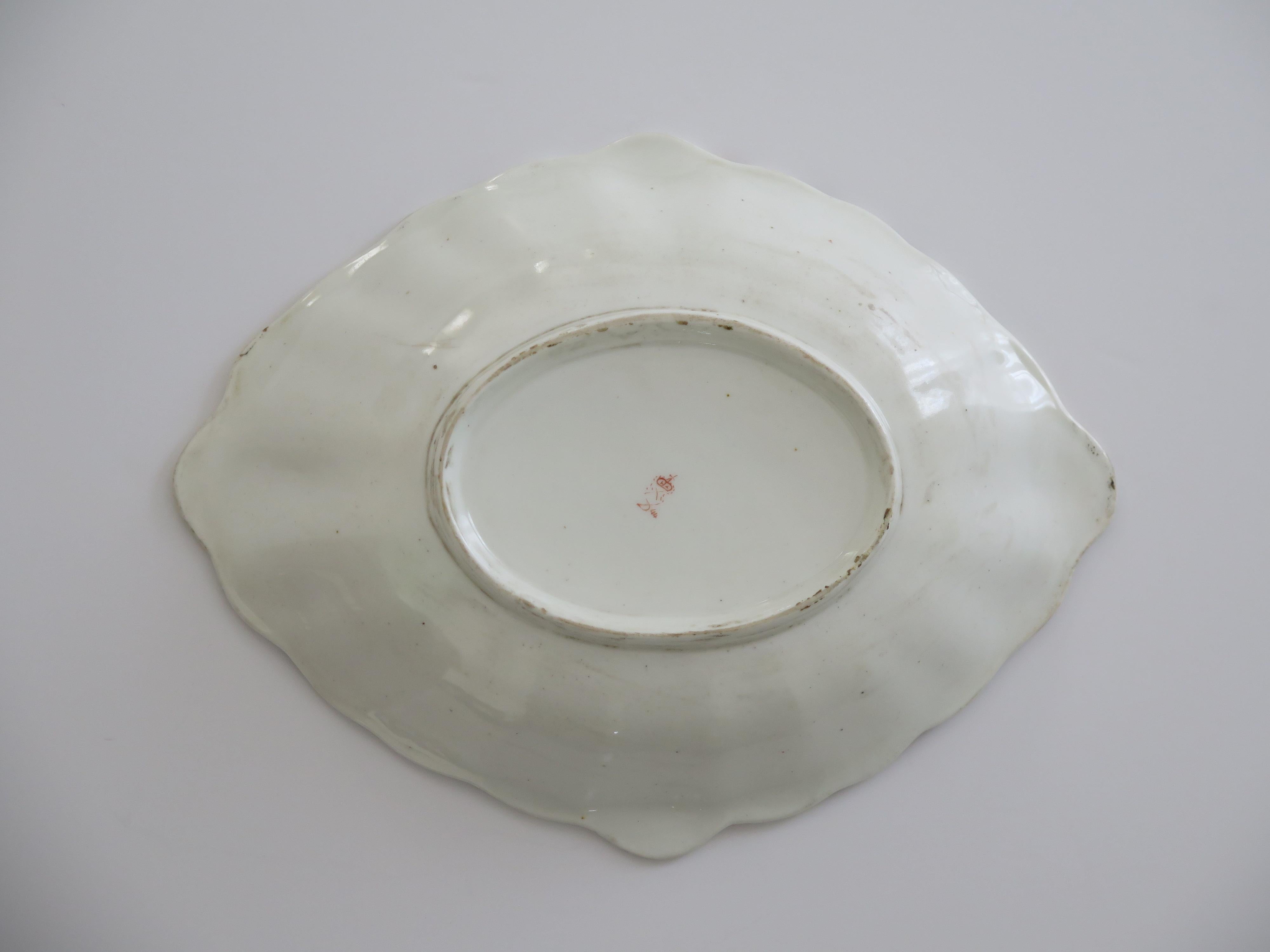 Plato o fuente de porcelana Georgiana Derby con motivo de perdiz pintado a mano, ca 1815 en venta 4