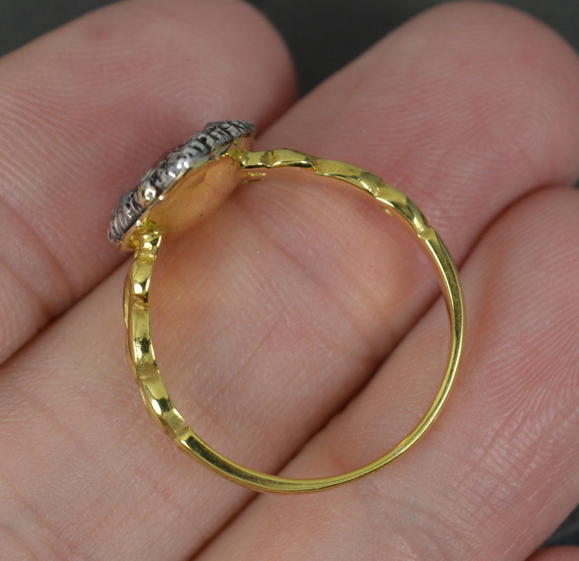 Cluster-Ring aus 18 Karat Gold mit georgianischem Foiled-Rubin und Rosendiamant im Zustand „Gut“ in St Helens, GB