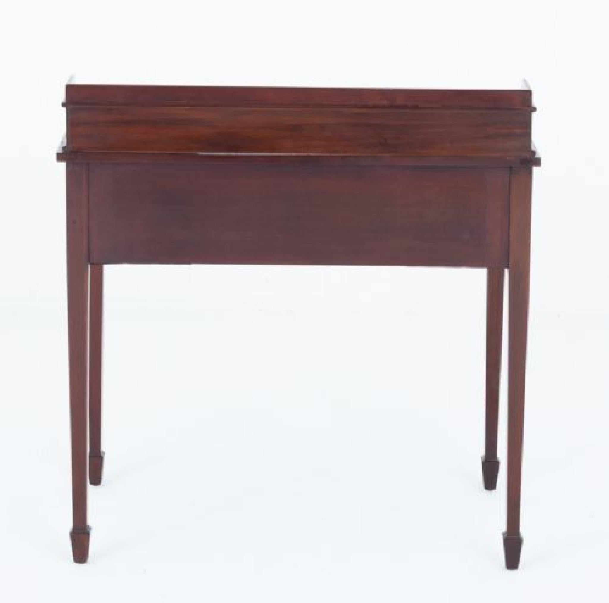 Escritorio Georgiano Bonheur Du Jour Revival Caoba en venta 3